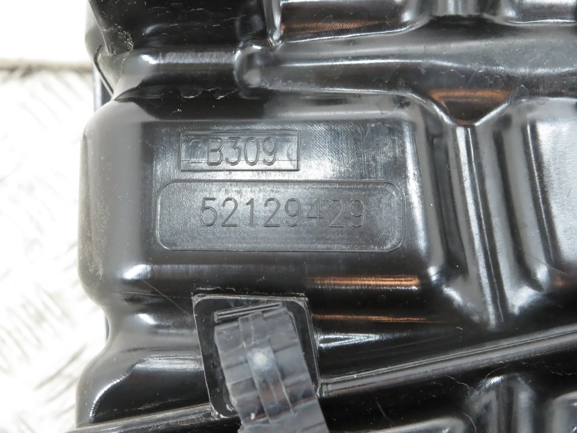 Réservoir AdBlue FIAT Tipo Hatchback (357_) Imagem-3