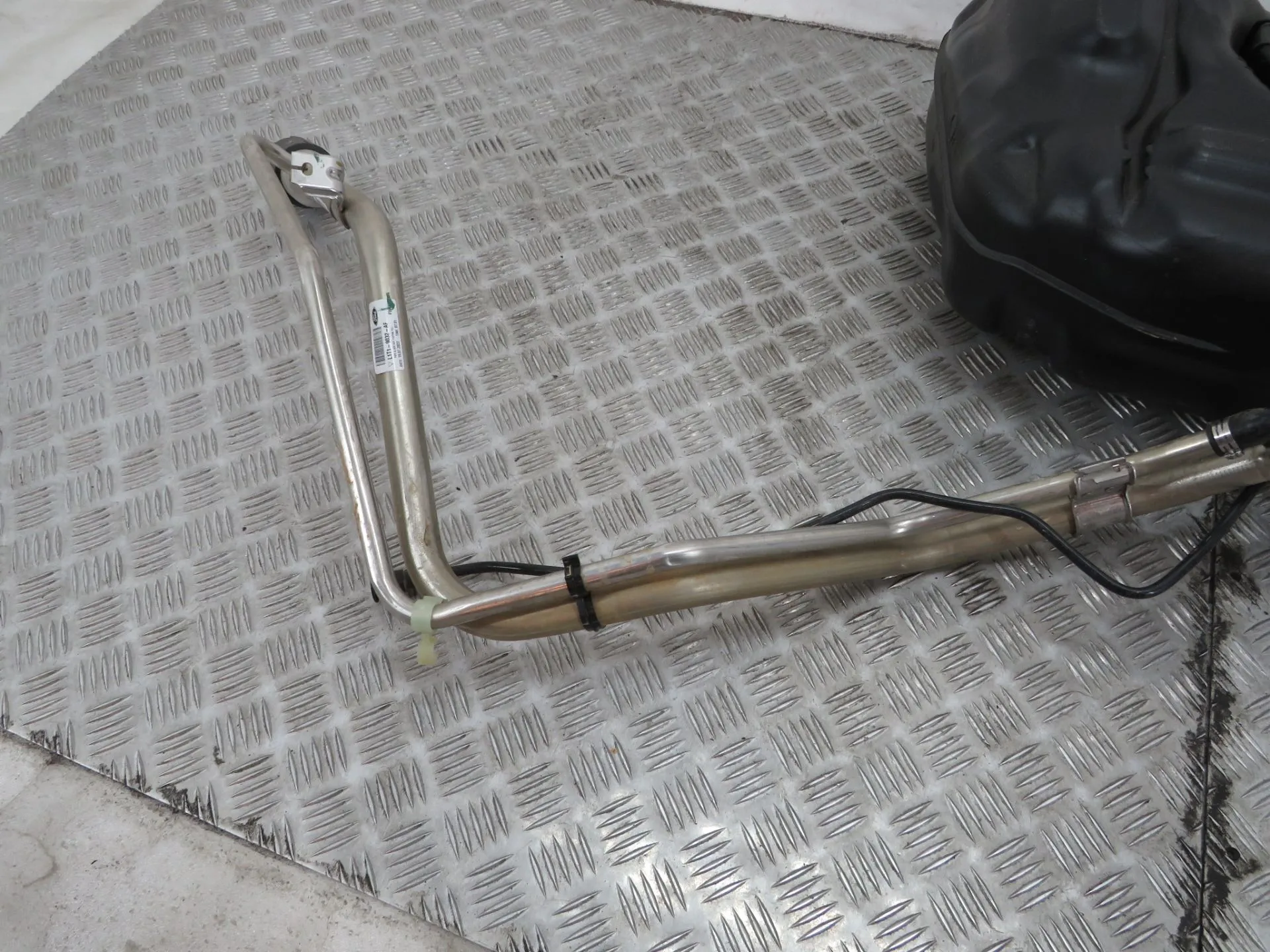 Serbatoio carburante FORD Puma (J2K, CF7) Imagem-3