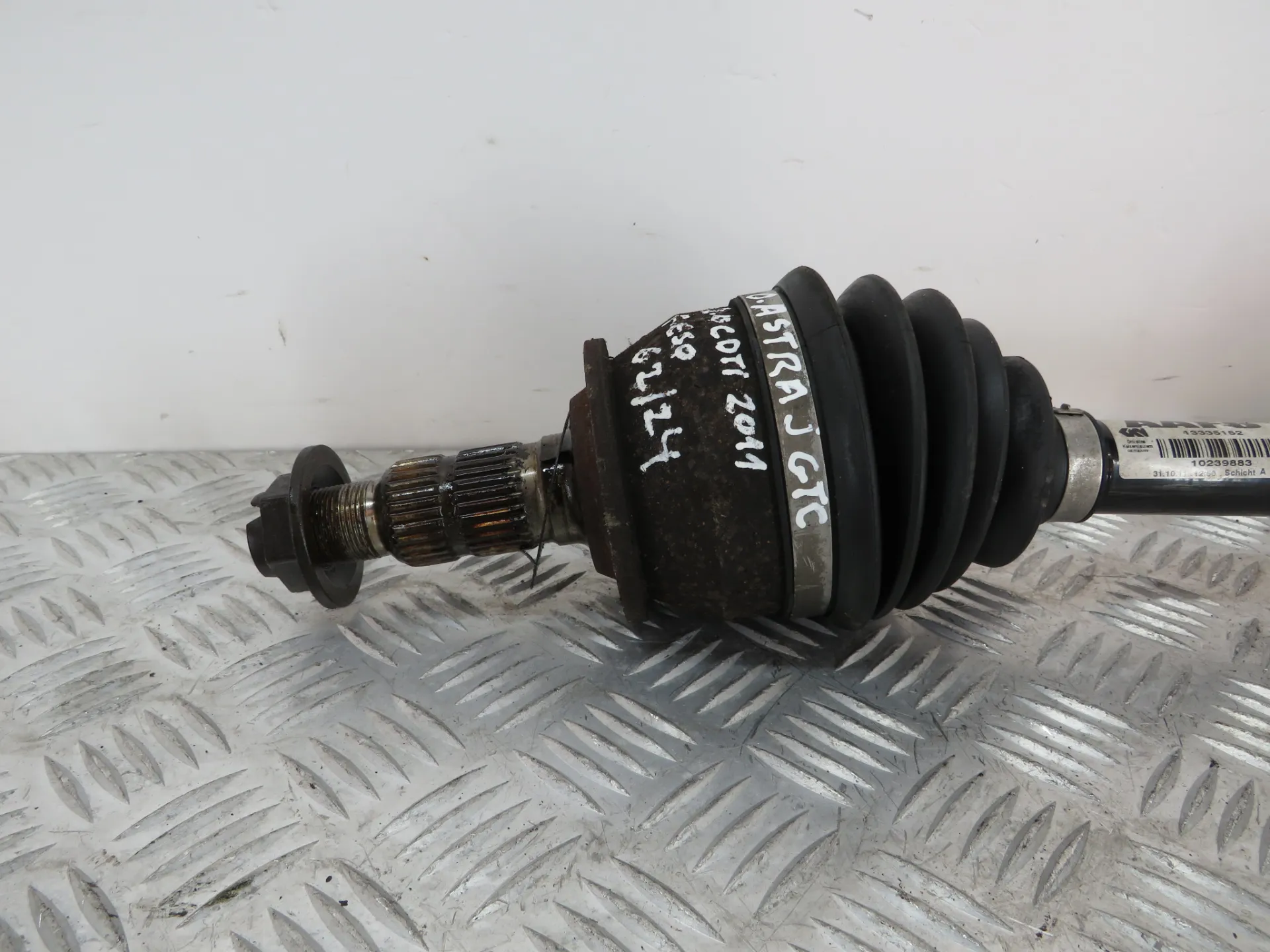 Left front driveshaft OPEL Astra J GTC Imagem-1