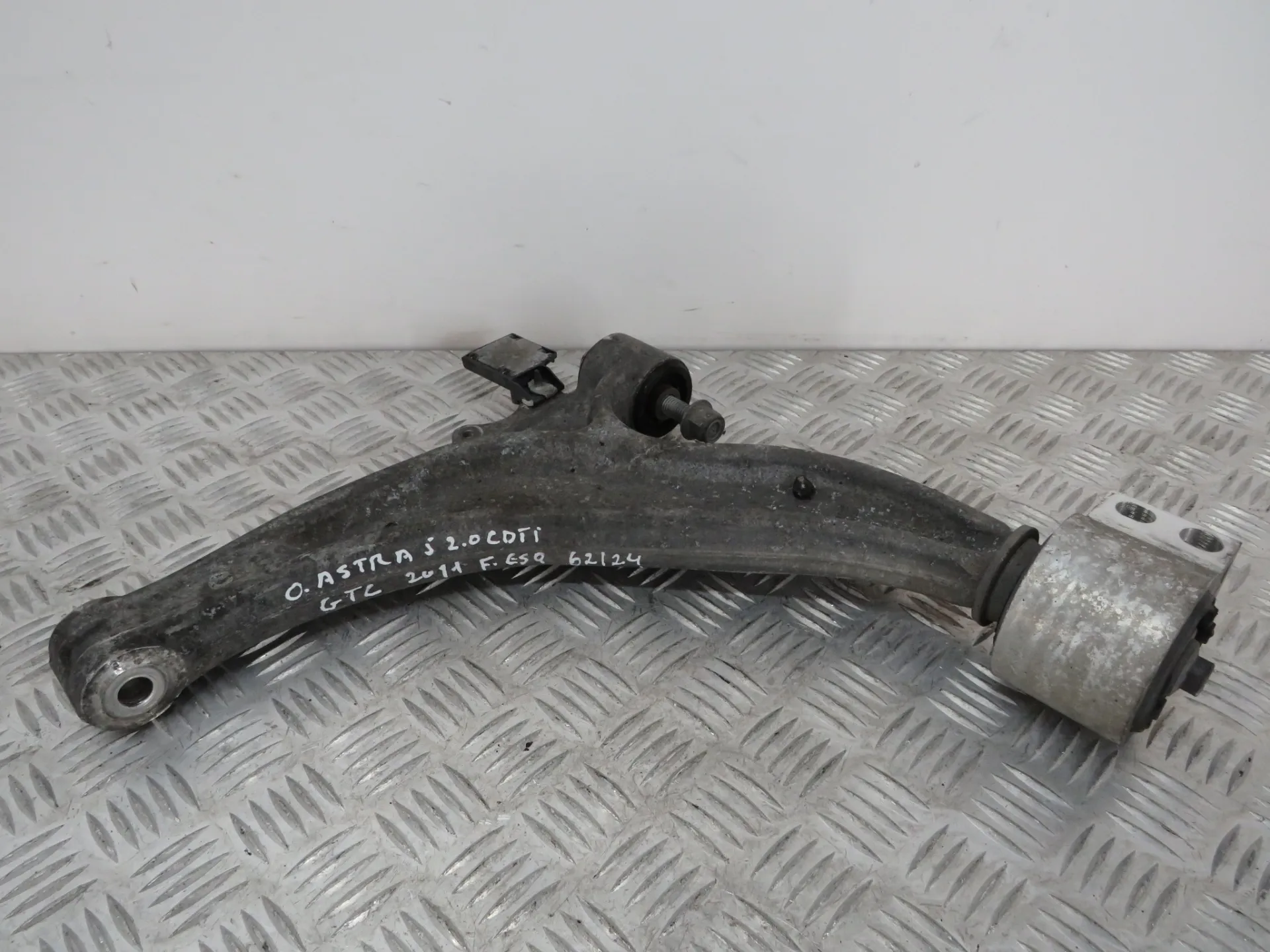 Left front suspension arm OPEL Astra J GTC