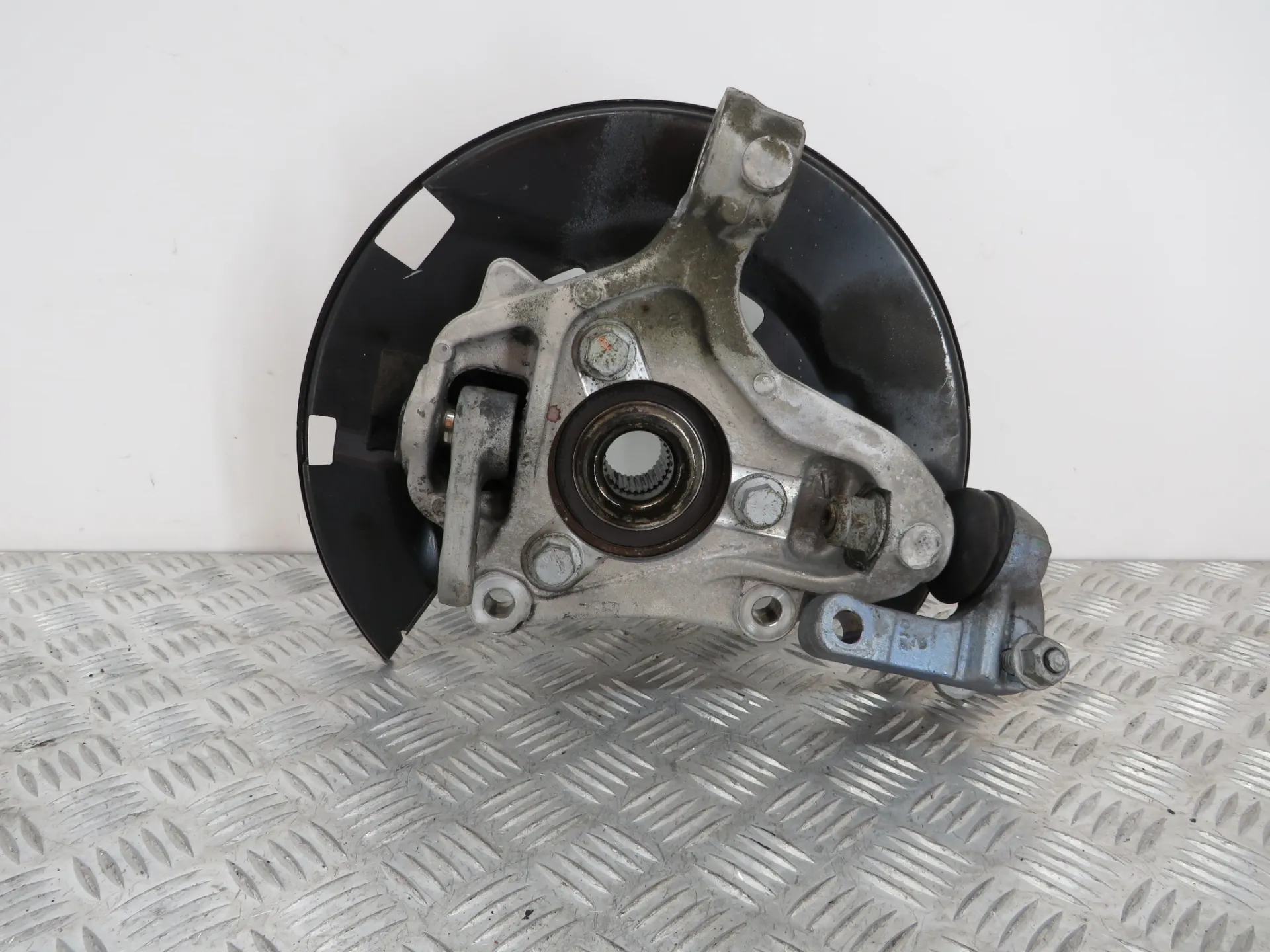 Left front steering knuckle OPEL Astra J GTC