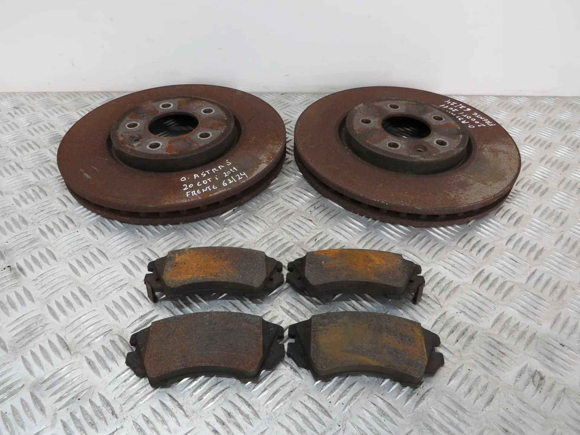 Right front brake disc OPEL Astra J GTC