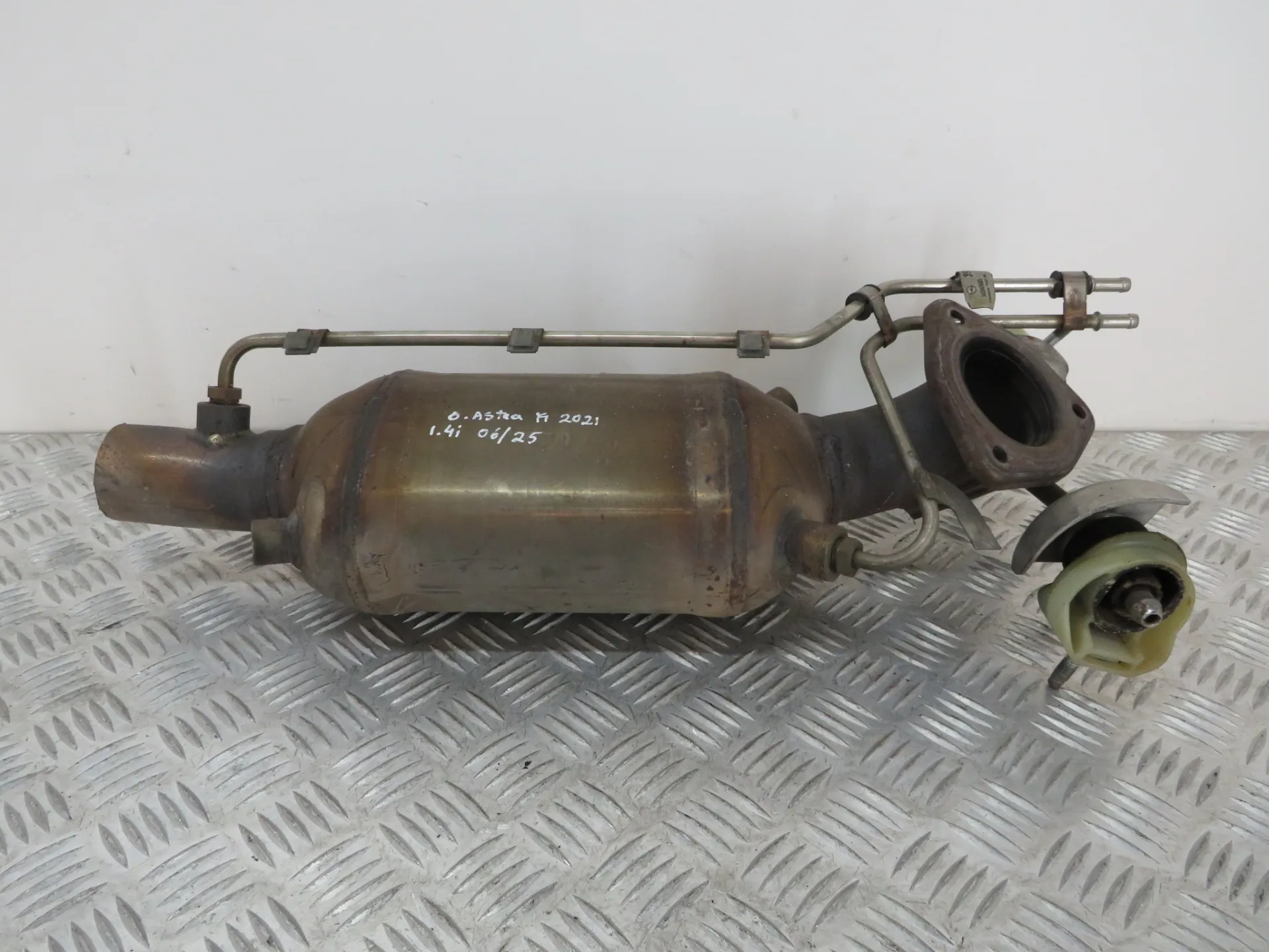 Catalytic converter / particle filter OPEL Astra K Sports Tourer