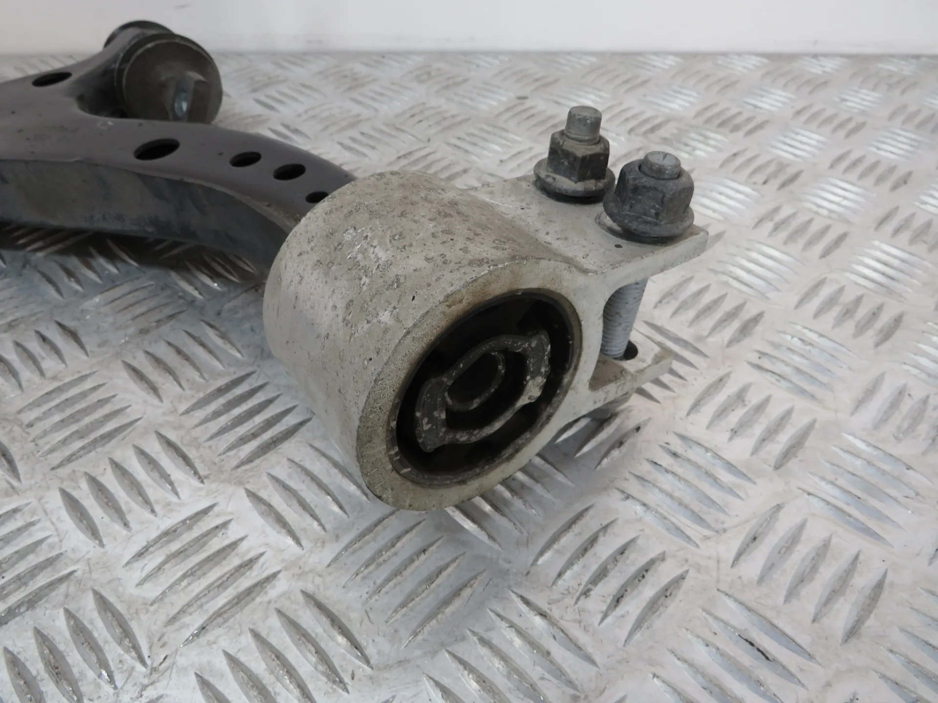 Left front suspension arm OPEL Astra K Sports Tourer Imagem-1