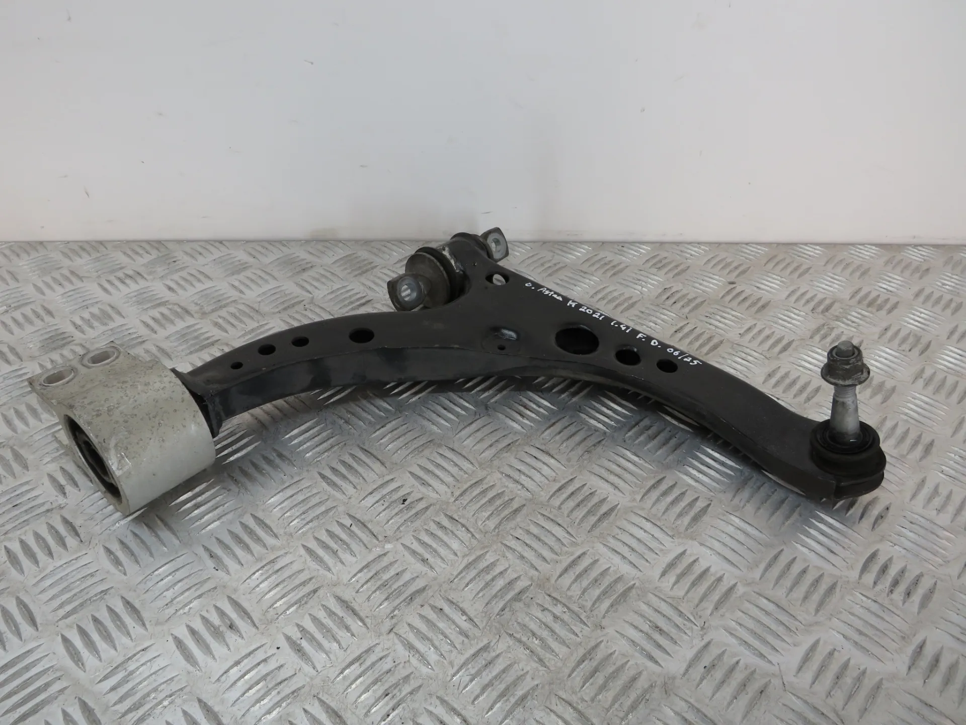 Right front suspension arm OPEL Astra K Sports Tourer