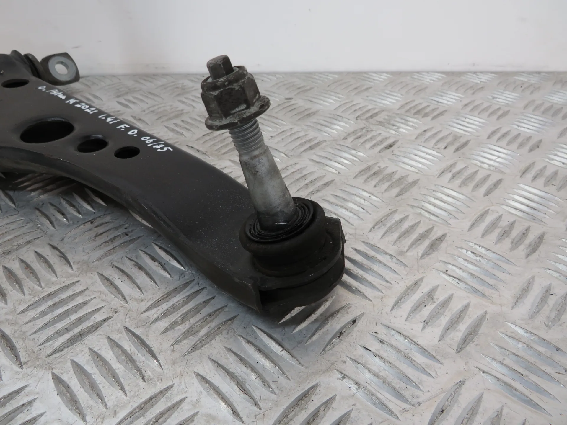 Right front suspension arm OPEL Astra K Sports Tourer Imagem-1