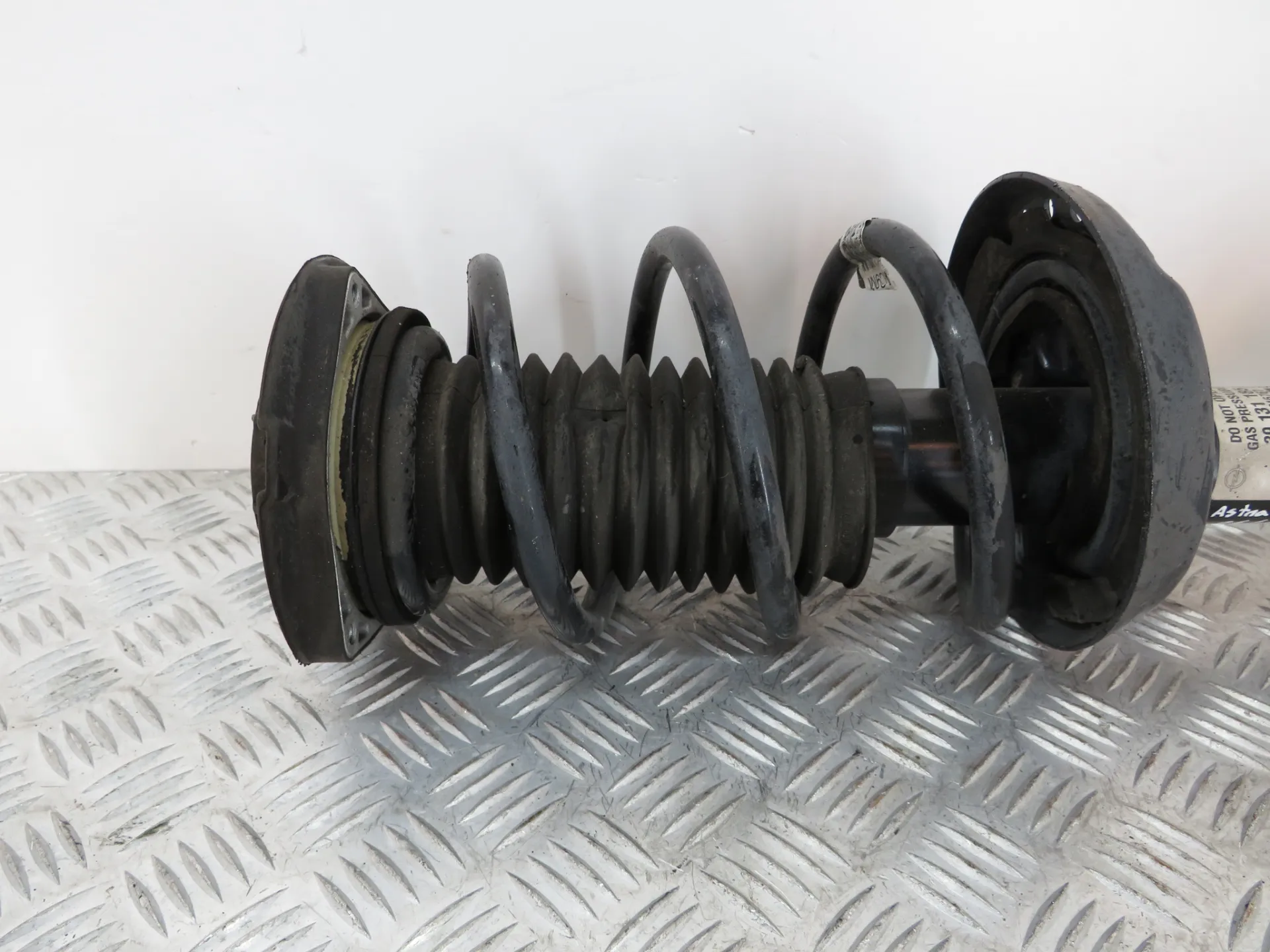 Left Front Shock Absorber OPEL Astra K Sports Tourer Imagem-1