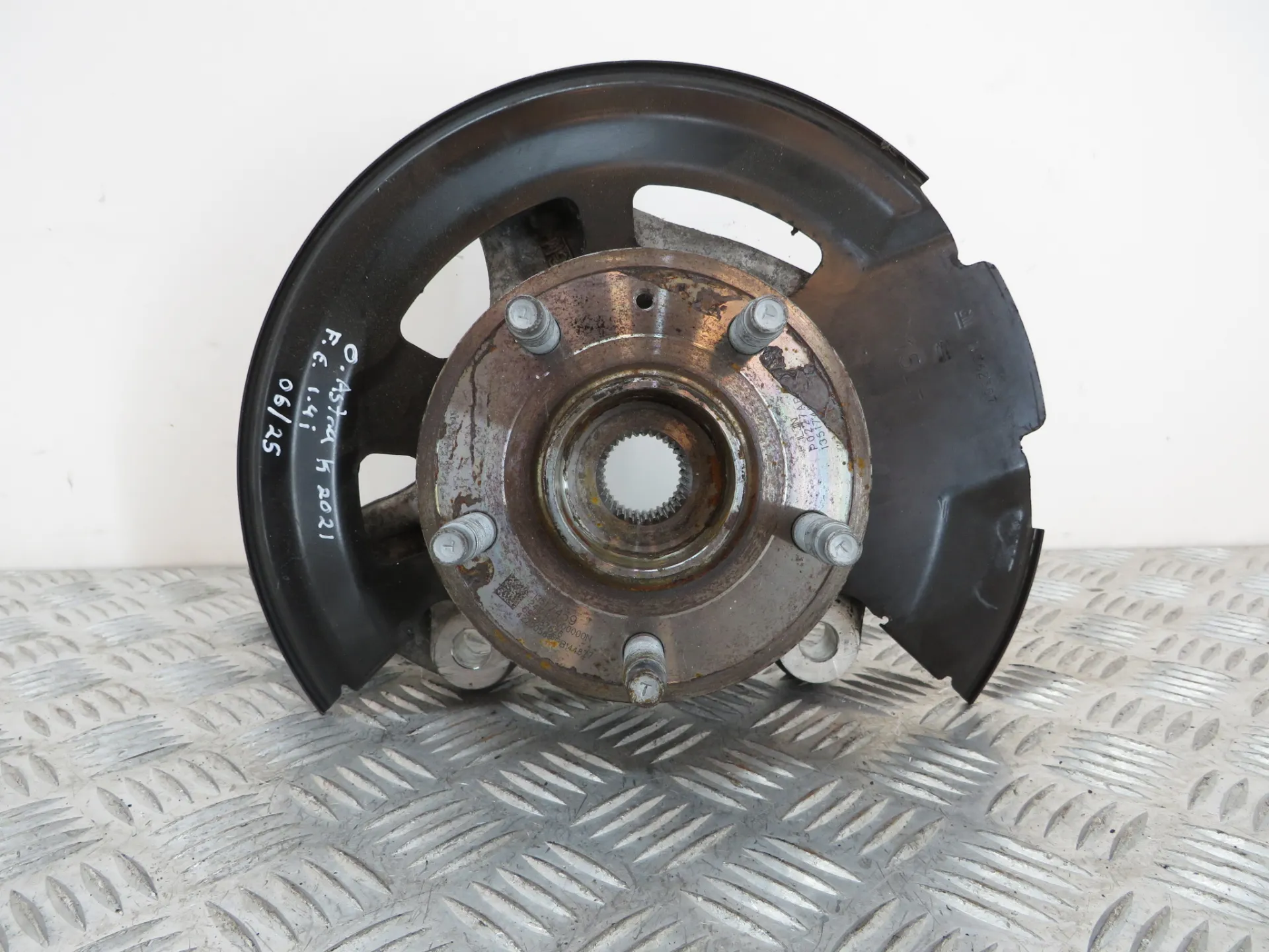 Left front steering knuckle OPEL Astra K Sports Tourer Imagem-2