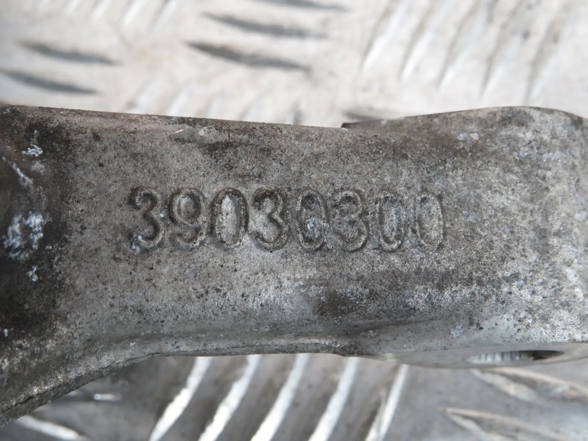 Right front steering knuckle OPEL Astra K Sports Tourer Imagem-3