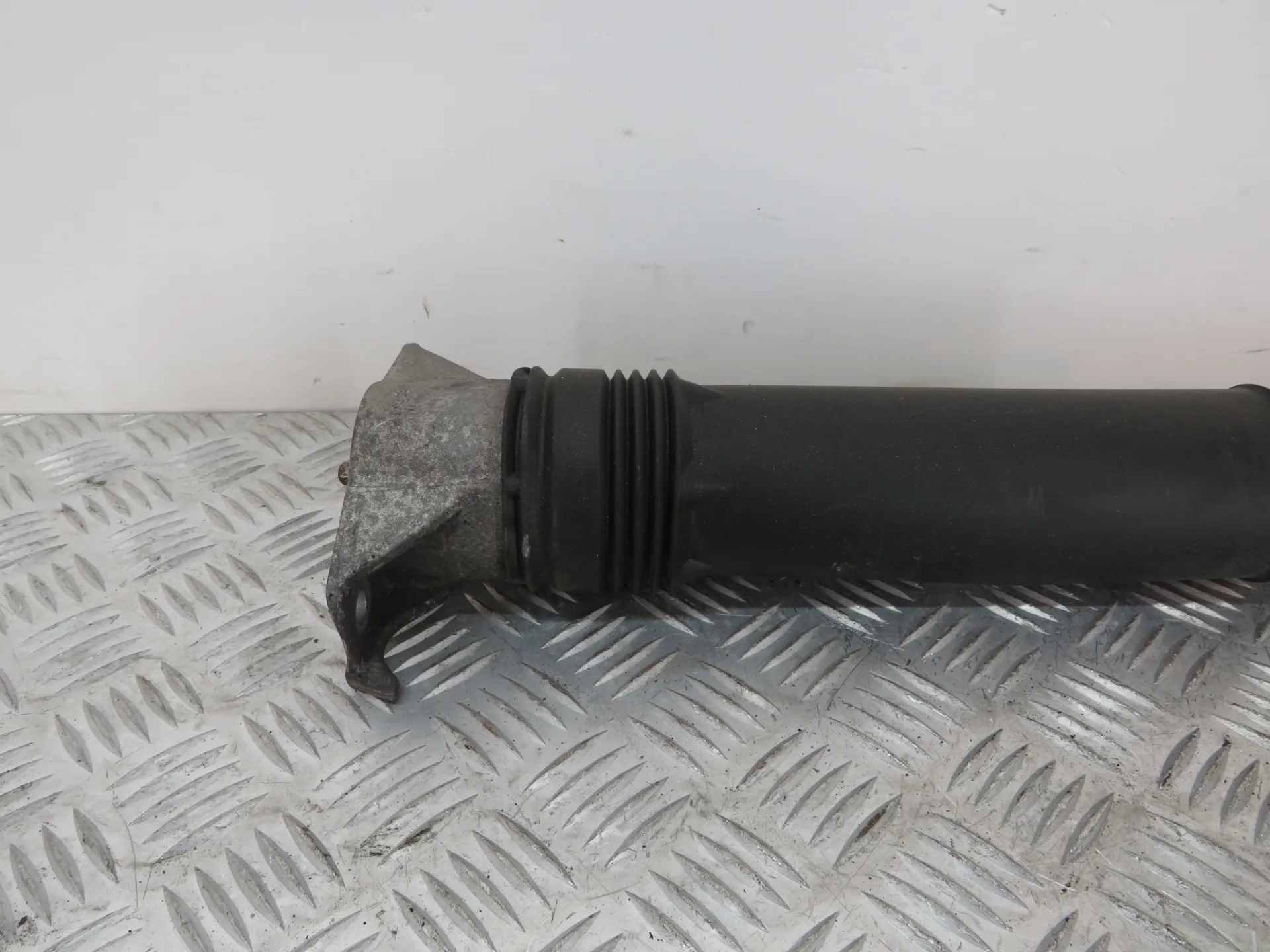 Right Rear Shock Absorber OPEL Astra K Sports Tourer Imagem-1