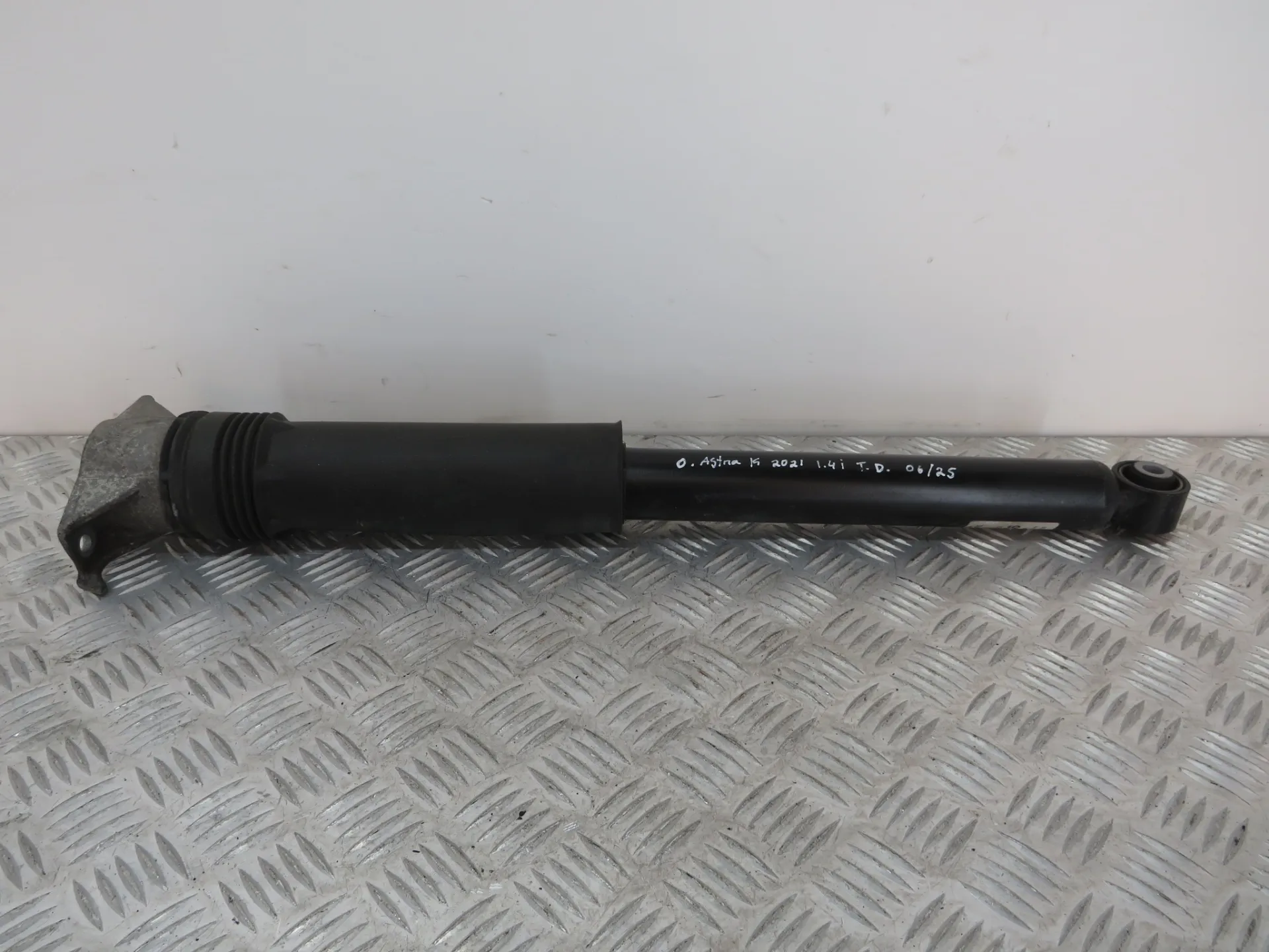 Right Rear Shock Absorber OPEL Astra K Sports Tourer