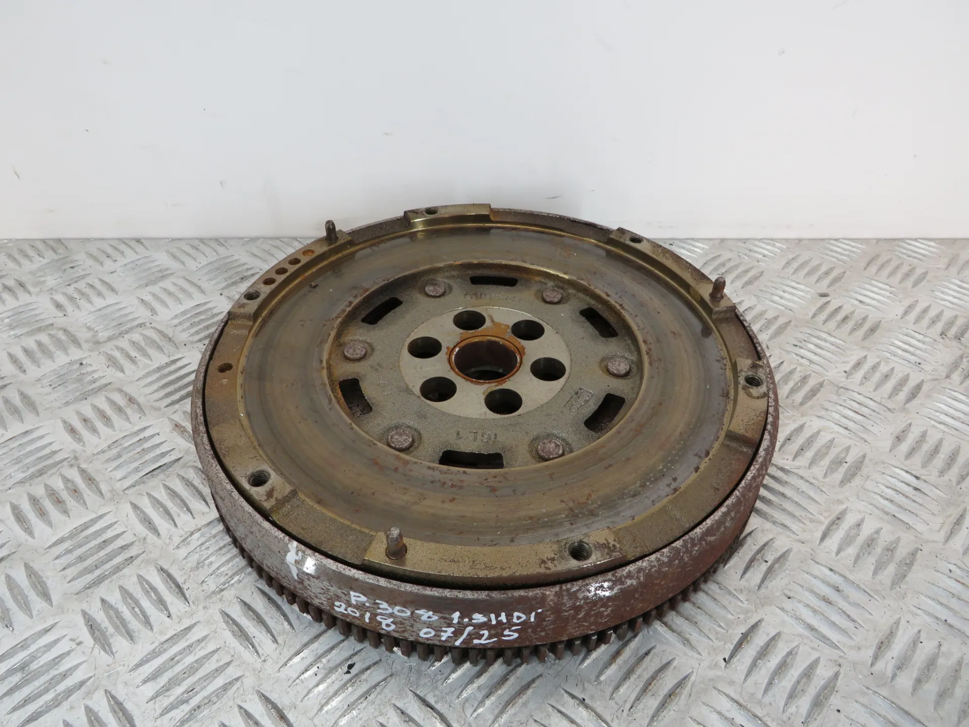 Volante motor PEUGEOT 308 SW II Imagem-2