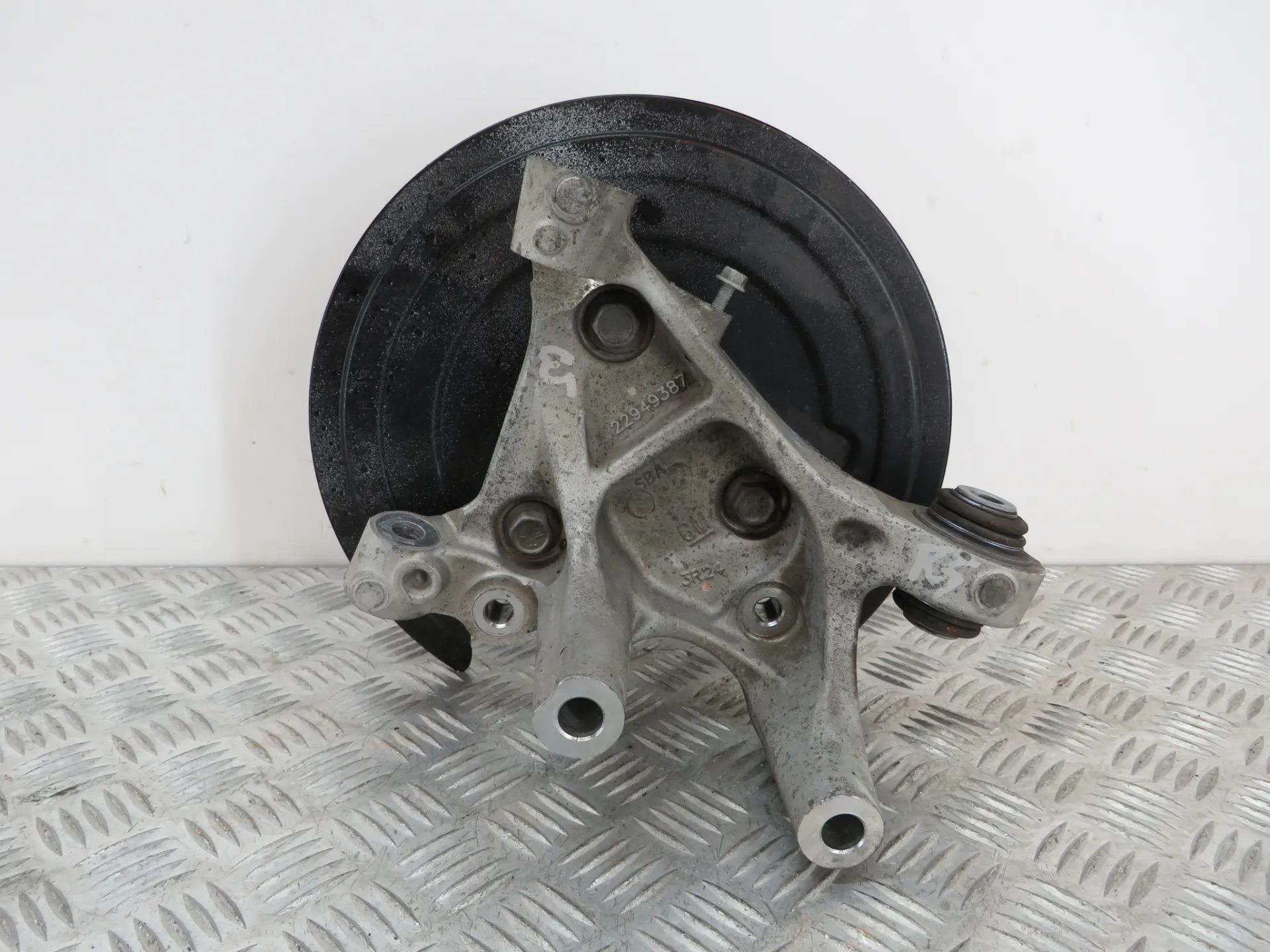 Right rear steering knuckle OPEL Insignia B Sports Tourer (Z18)