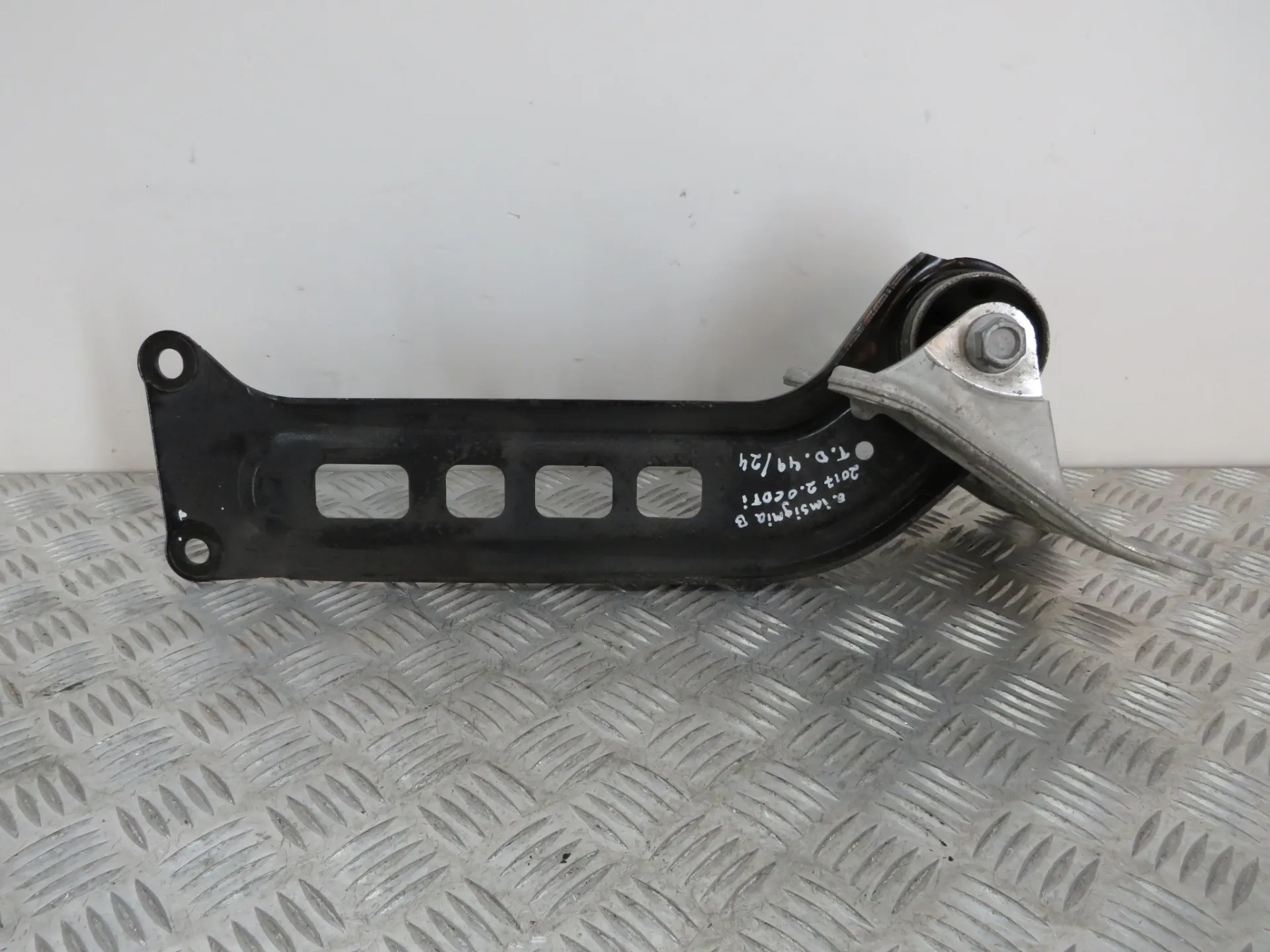 Right rear suspension arm OPEL Insignia B Sports Tourer (Z18) Imagem-1