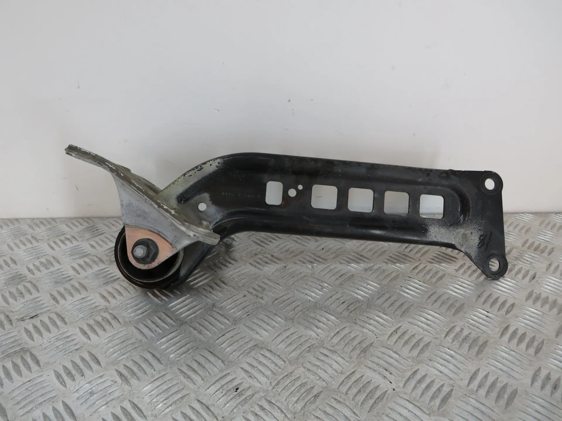 Left rear suspension arm OPEL Insignia B Sports Tourer (Z18)