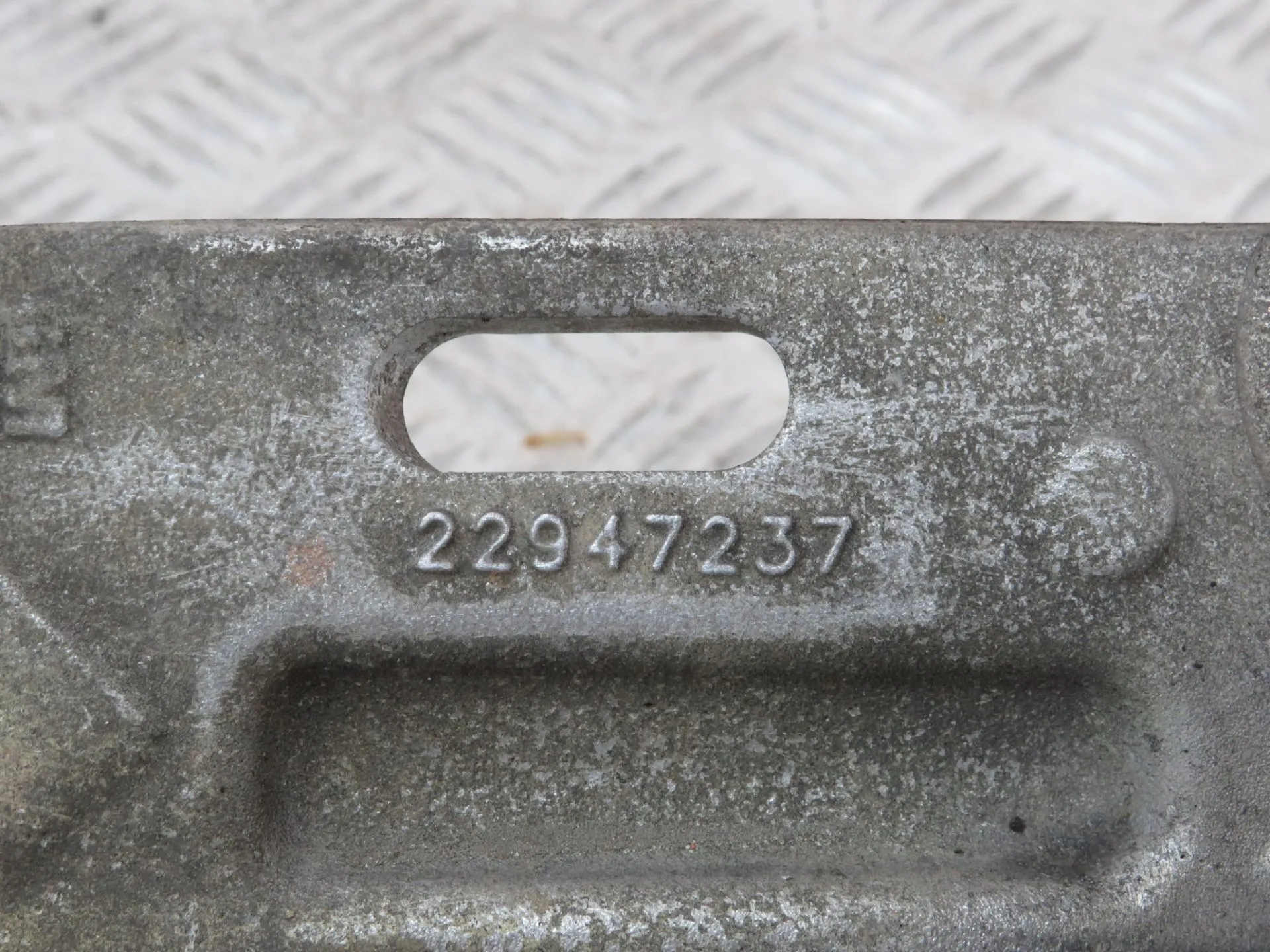 Left rear suspension arm OPEL Insignia B Sports Tourer (Z18) Imagem-2