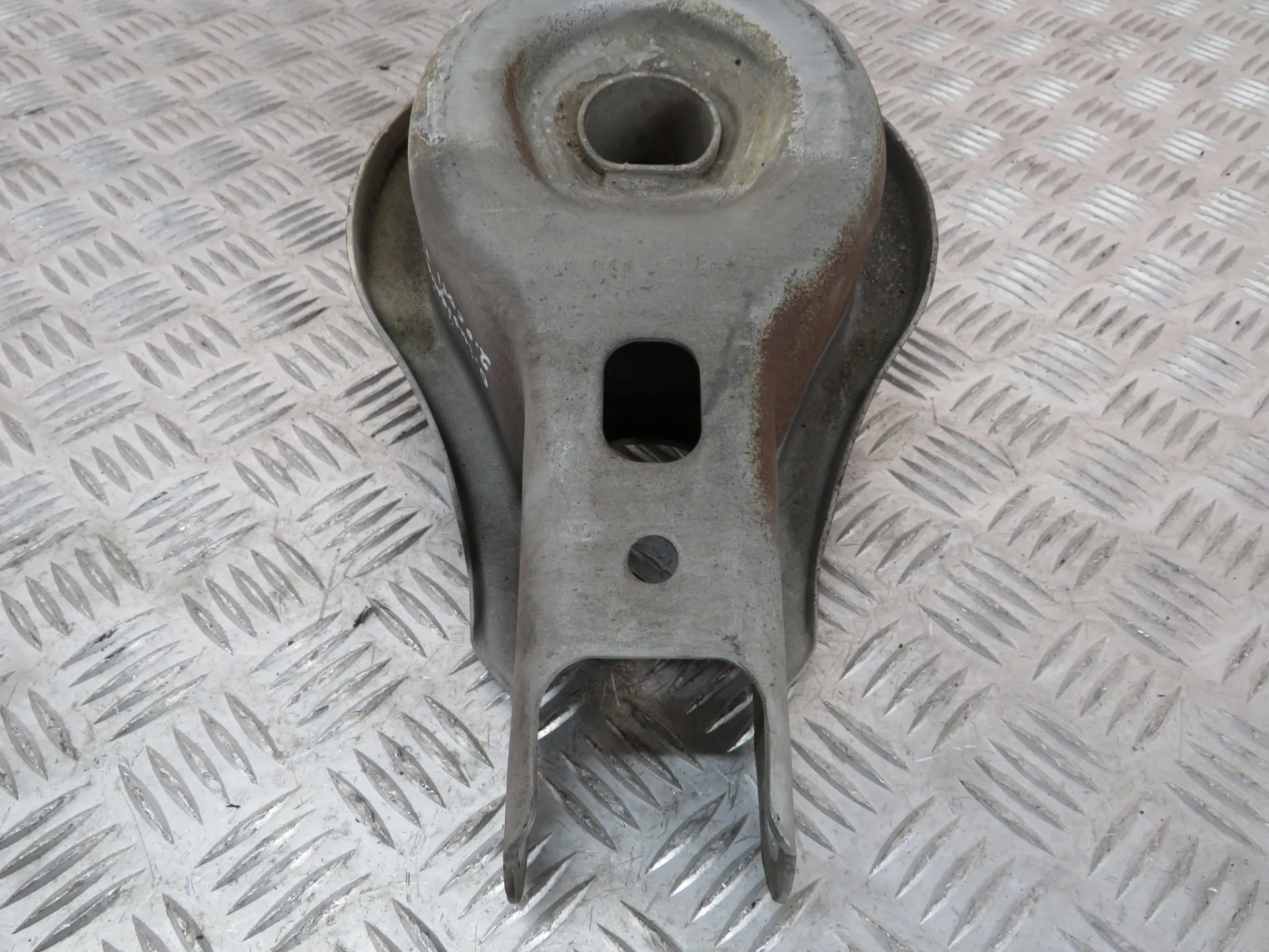 Left rear suspension arm OPEL Insignia B Sports Tourer (Z18) Imagem-2