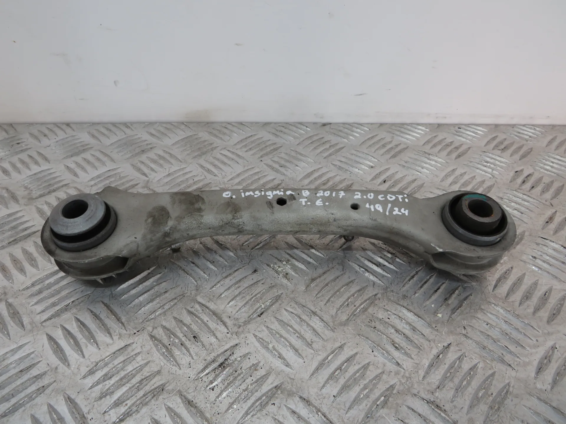 Left rear suspension arm OPEL Insignia B Sports Tourer (Z18)