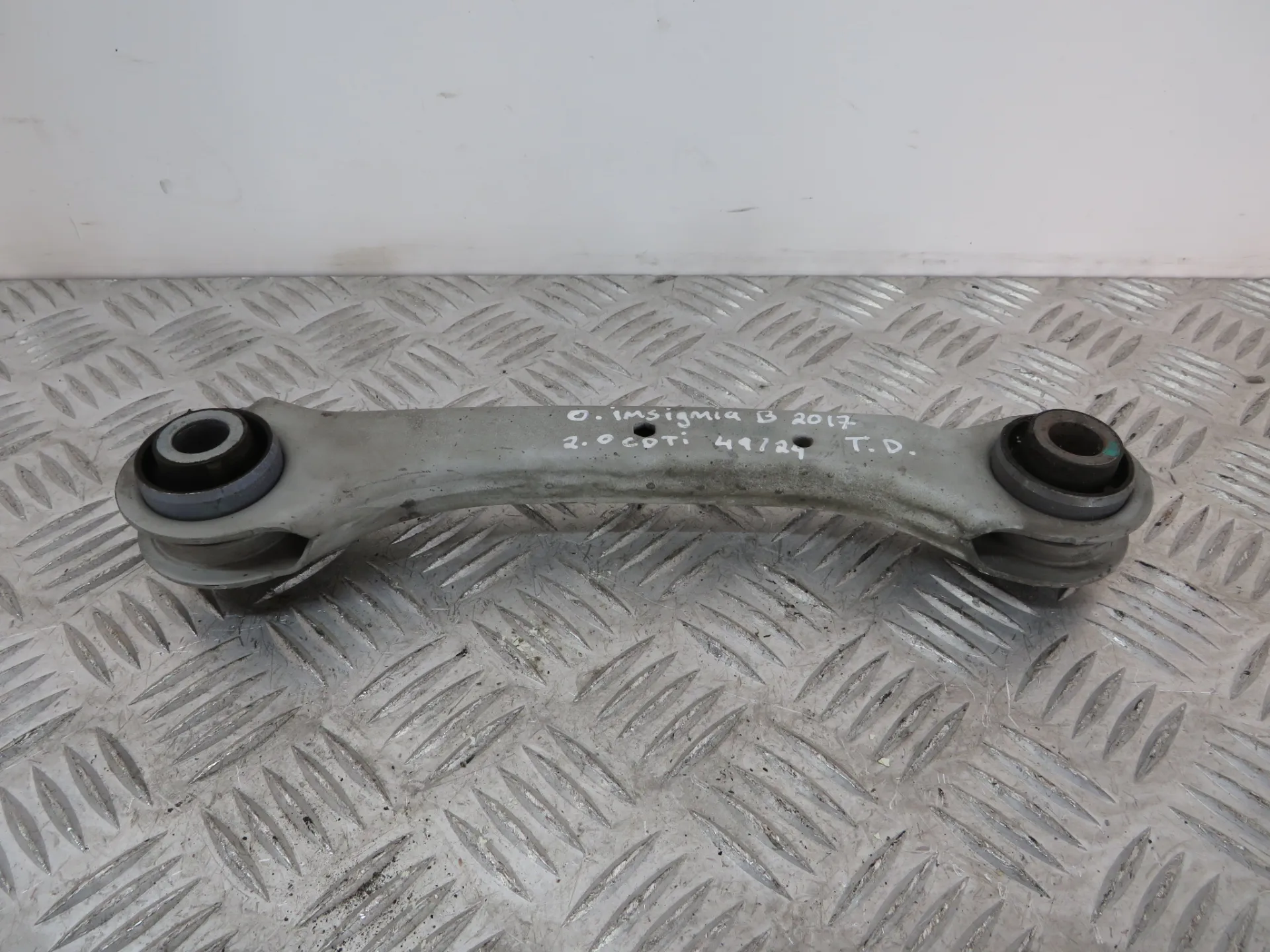Right rear suspension arm OPEL Insignia B Sports Tourer (Z18)