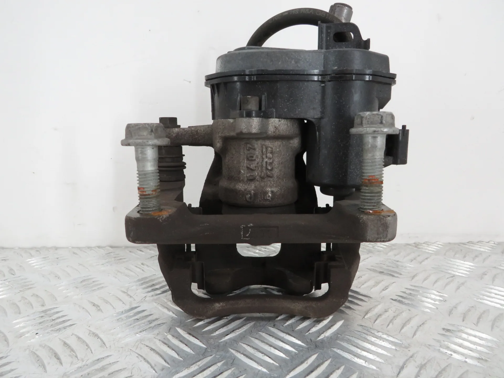 Right rear Brake Caliper OPEL Insignia B Sports Tourer (Z18) Imagem-1