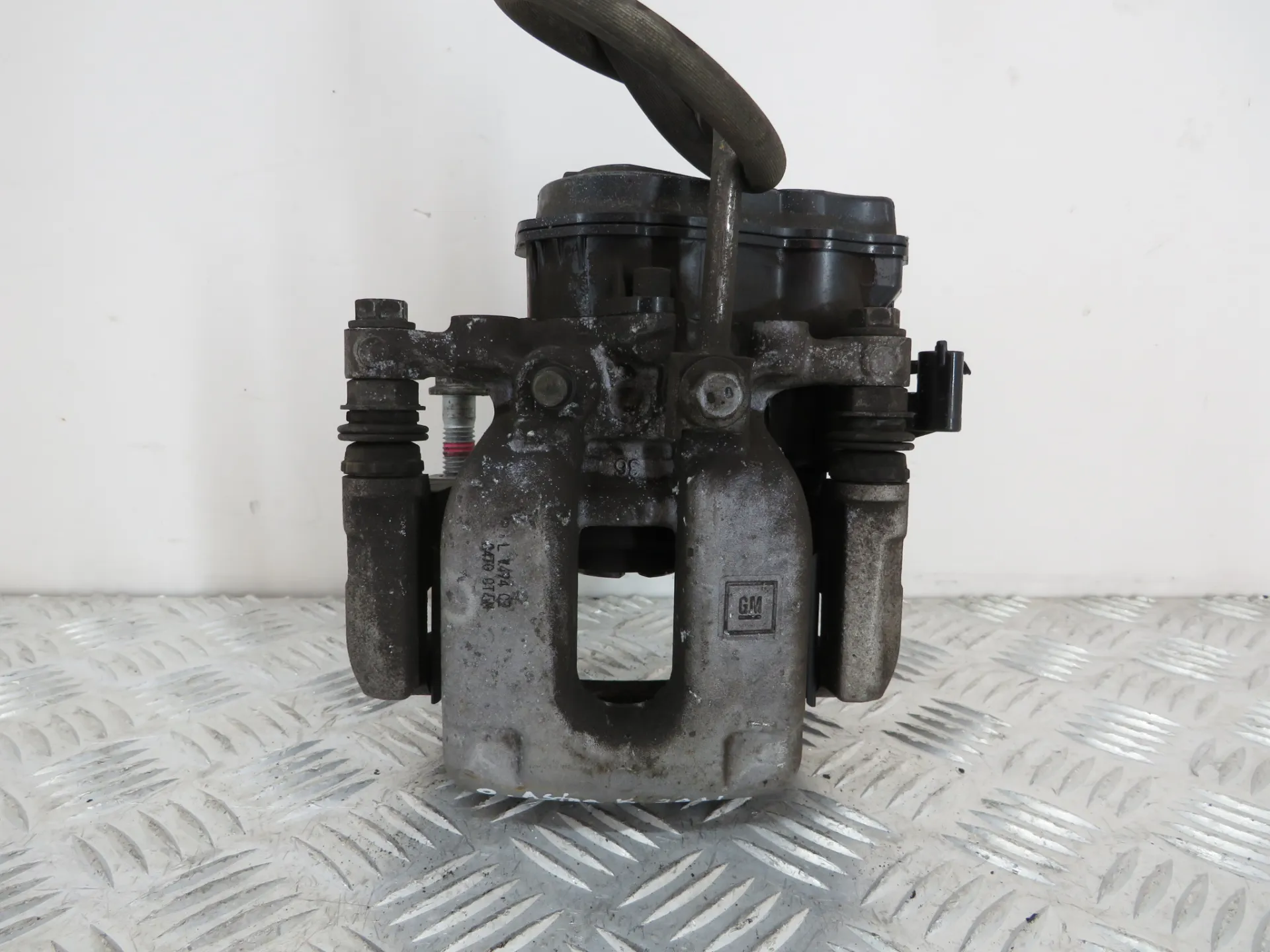 Left rear Brake Caliper OPEL Astra K Sports Tourer