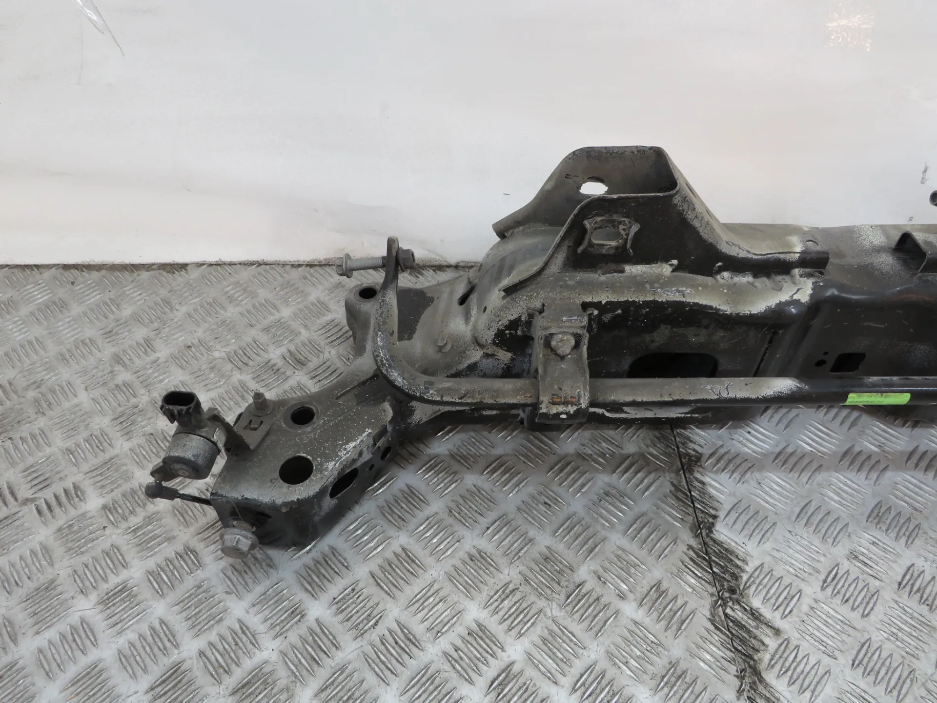 Rear subframe OPEL Insignia B Sports Tourer (Z18) Imagem-1
