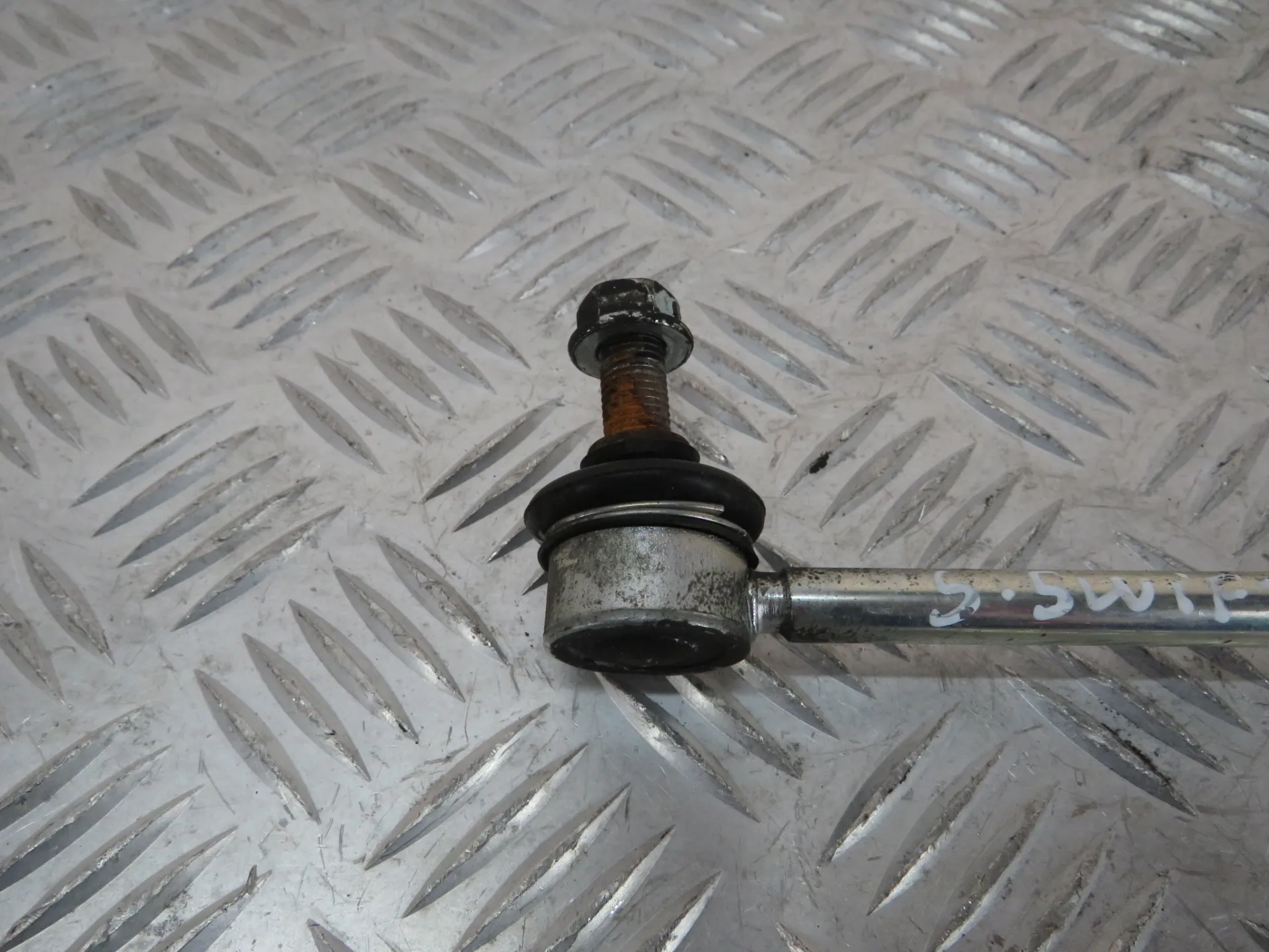 Tirantes / bialetas / pendurais SUZUKI Swift V (RZ, AZ) Imagem-1