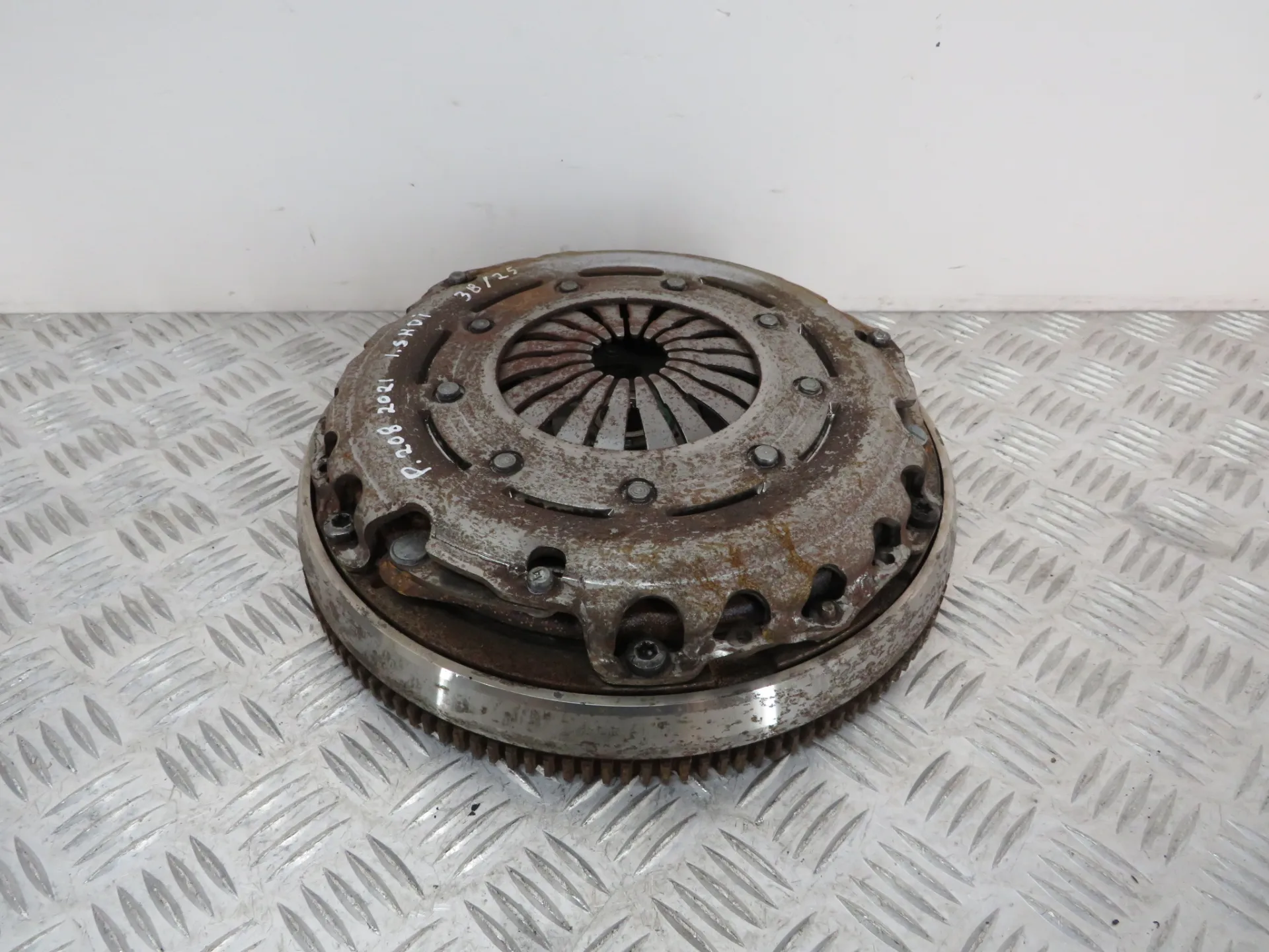 Volante motor PEUGEOT 208 II