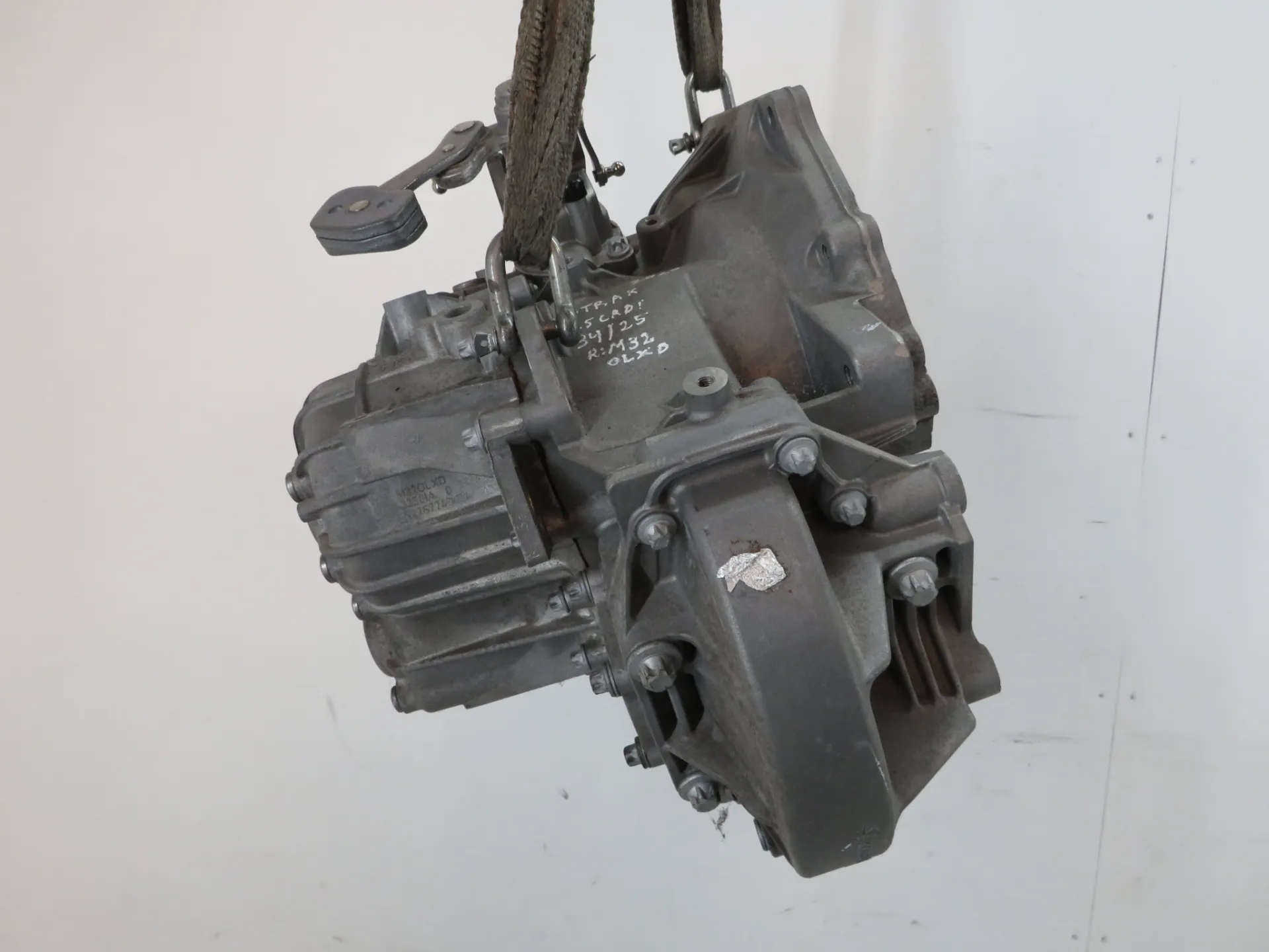 Manual gearbox OPEL Astra K Sports Tourer Imagem-1