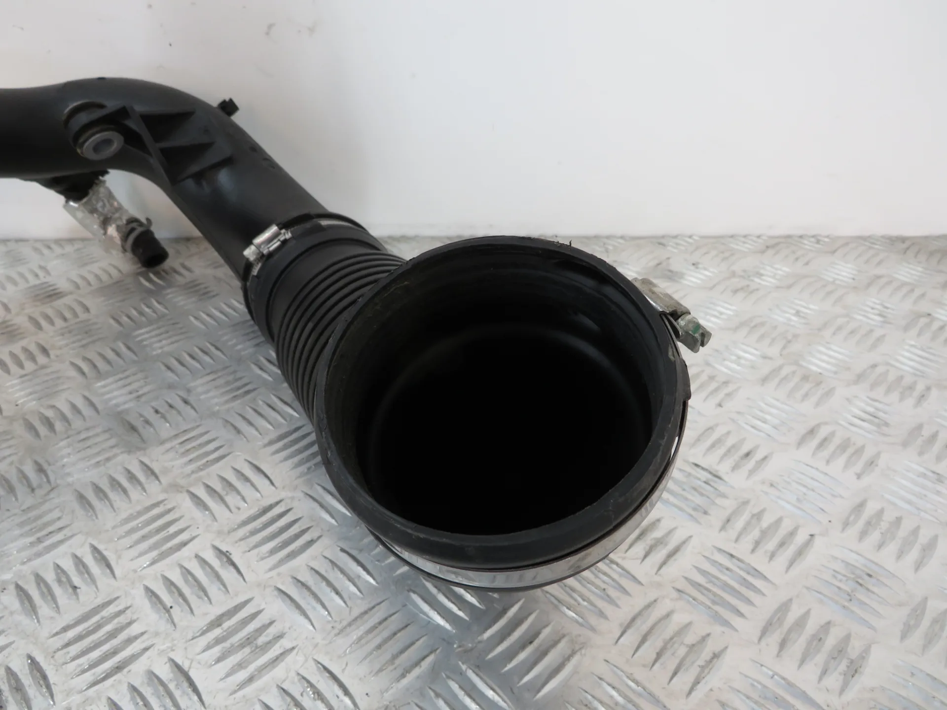 Tubo do intercooler RENAULT Master III (FV) Imagem-1