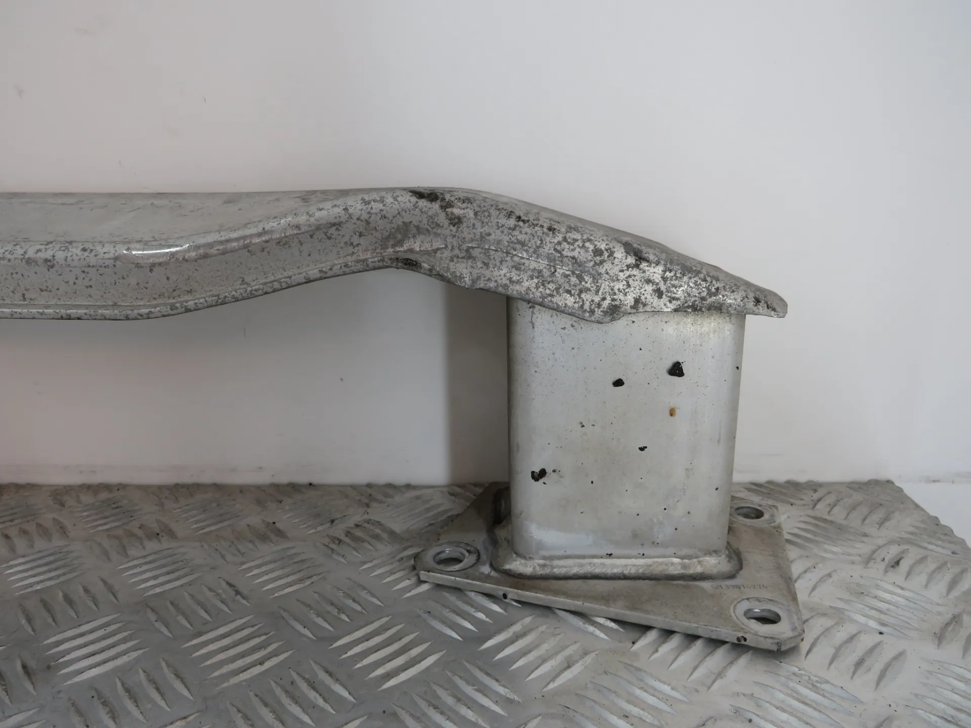 Rear bumper reinforcement OPEL Astra K Sports Tourer Imagem-2