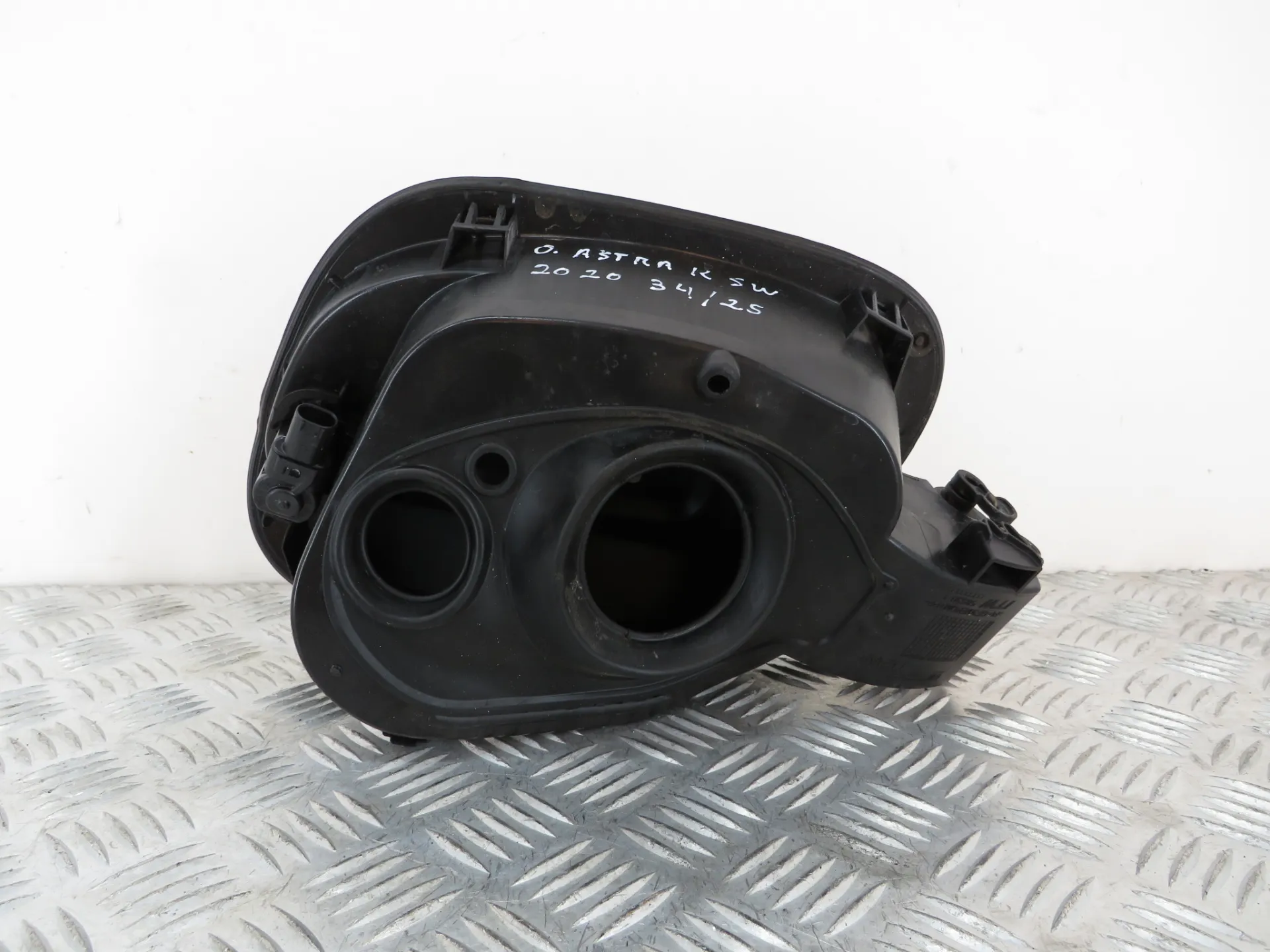 Fuel tank cap OPEL Astra K Sports Tourer Imagem-1