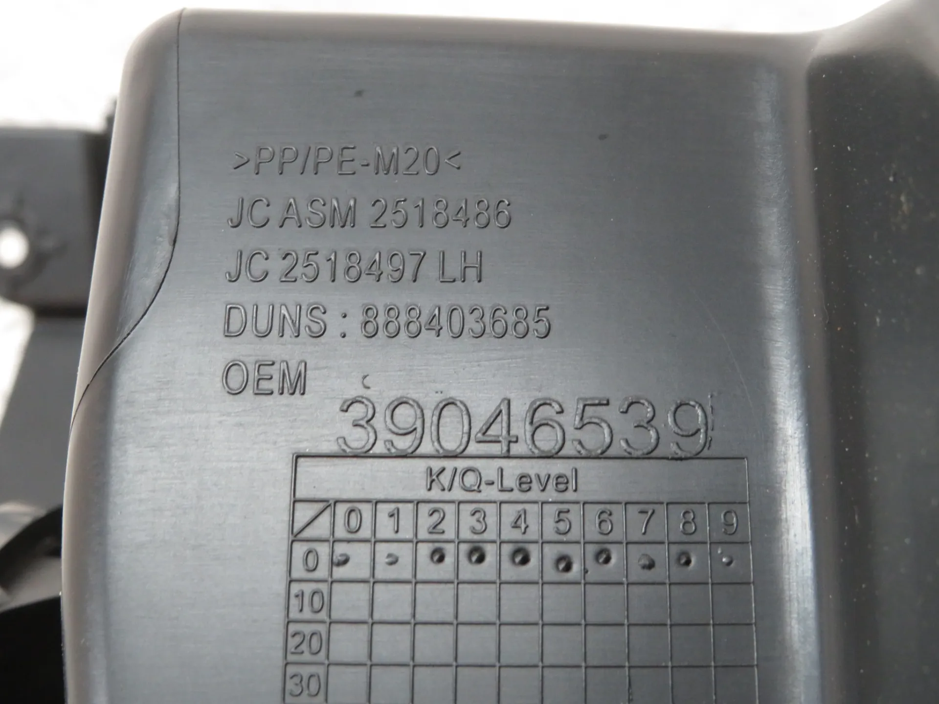 Vano portaoggetti OPEL Astra K Sports Tourer Imagem-2