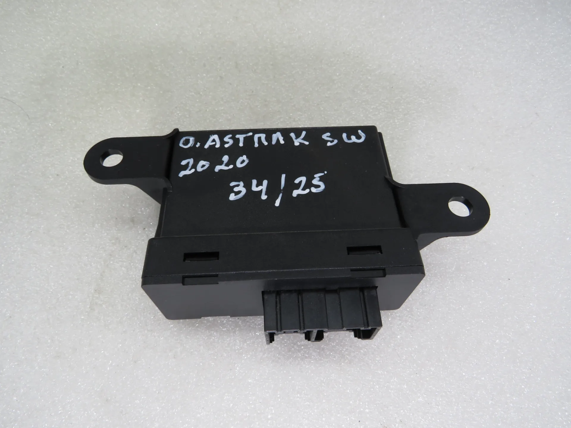 Module PDC aide au stationnement  OPEL Astra K Sports Tourer Imagem-2