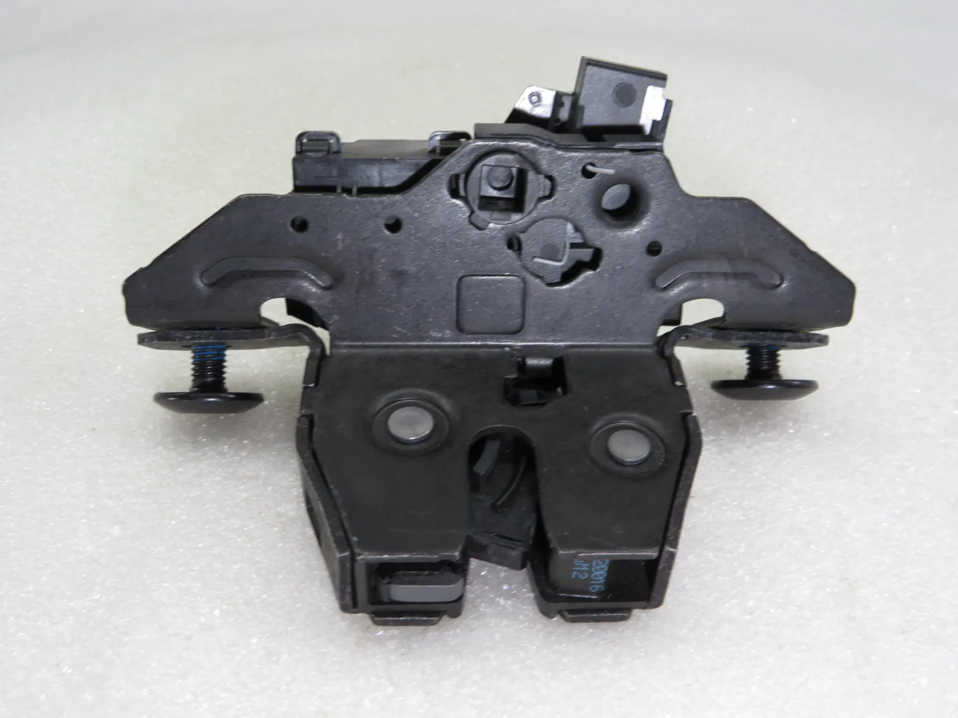 Tailgate Lock /Latch OPEL Astra K Sports Tourer