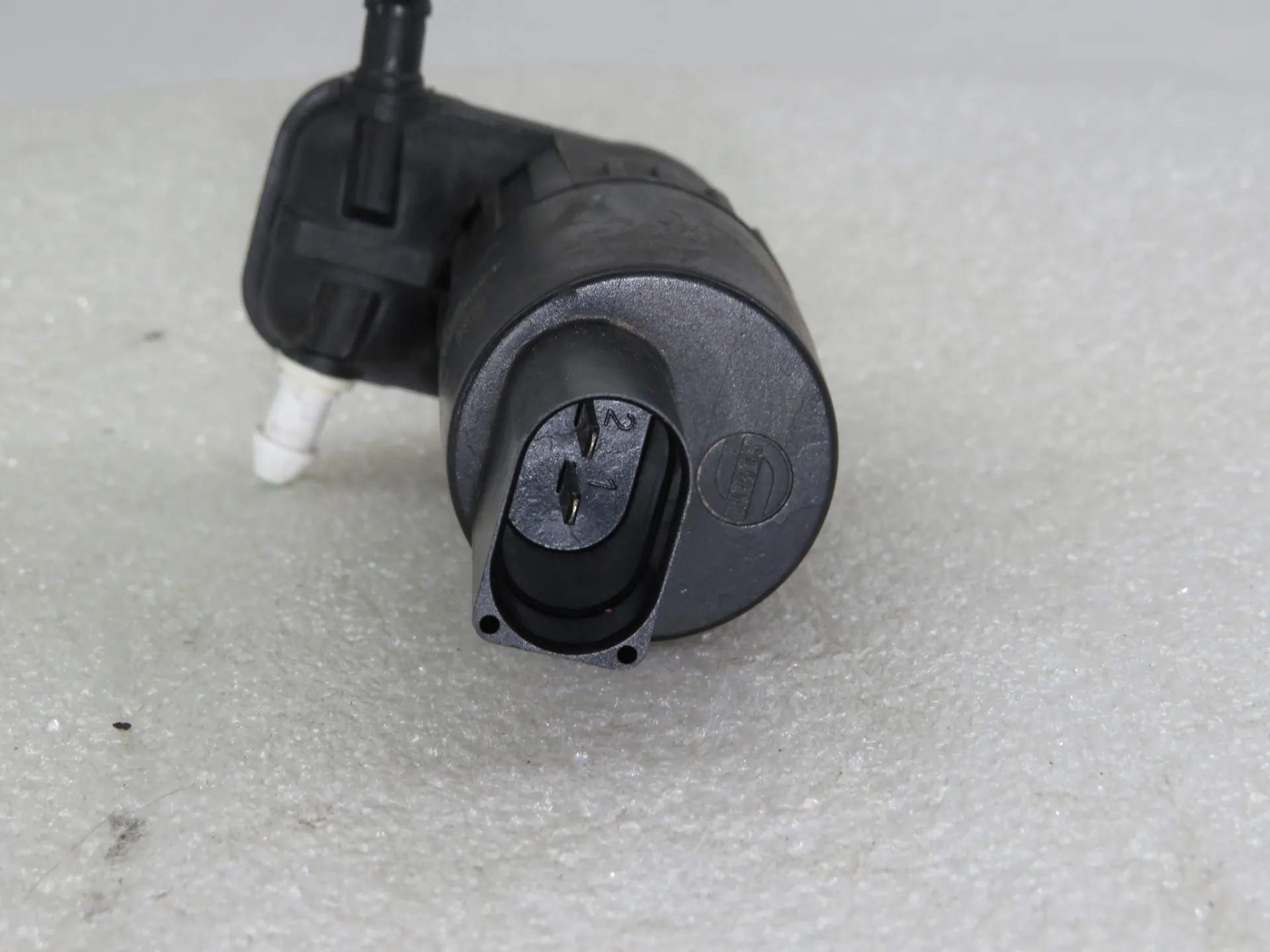 Windscreen/windshield washer pump  OPEL Astra K Sports Tourer Imagem-2