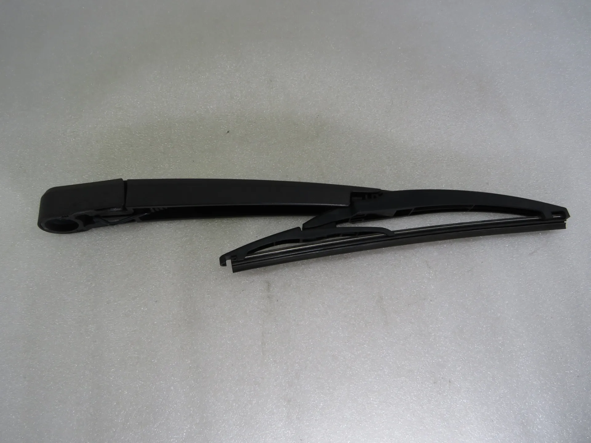 Rear wiper arm OPEL Astra K Sports Tourer Imagem-1