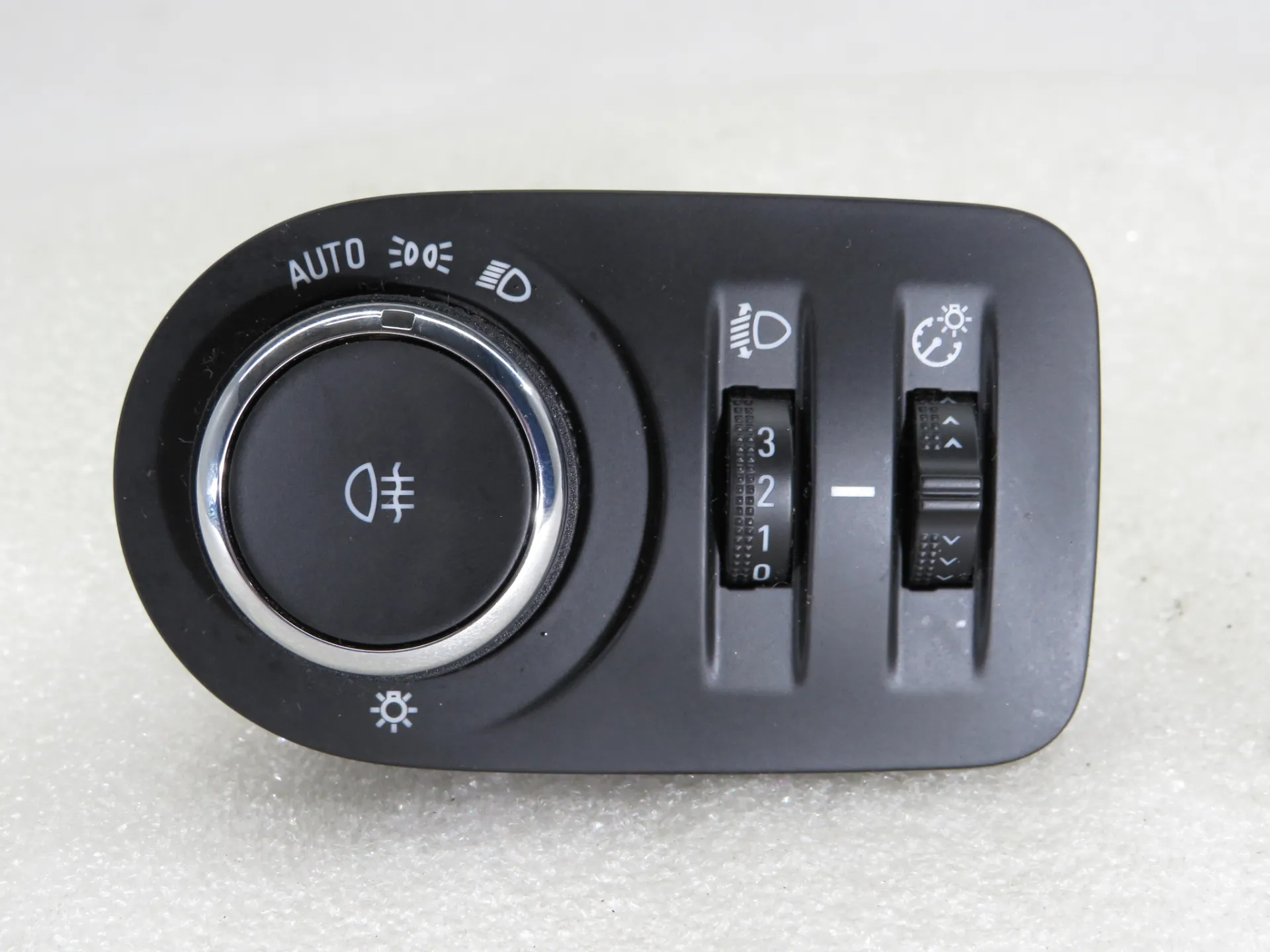 Light switch OPEL Astra K Sports Tourer