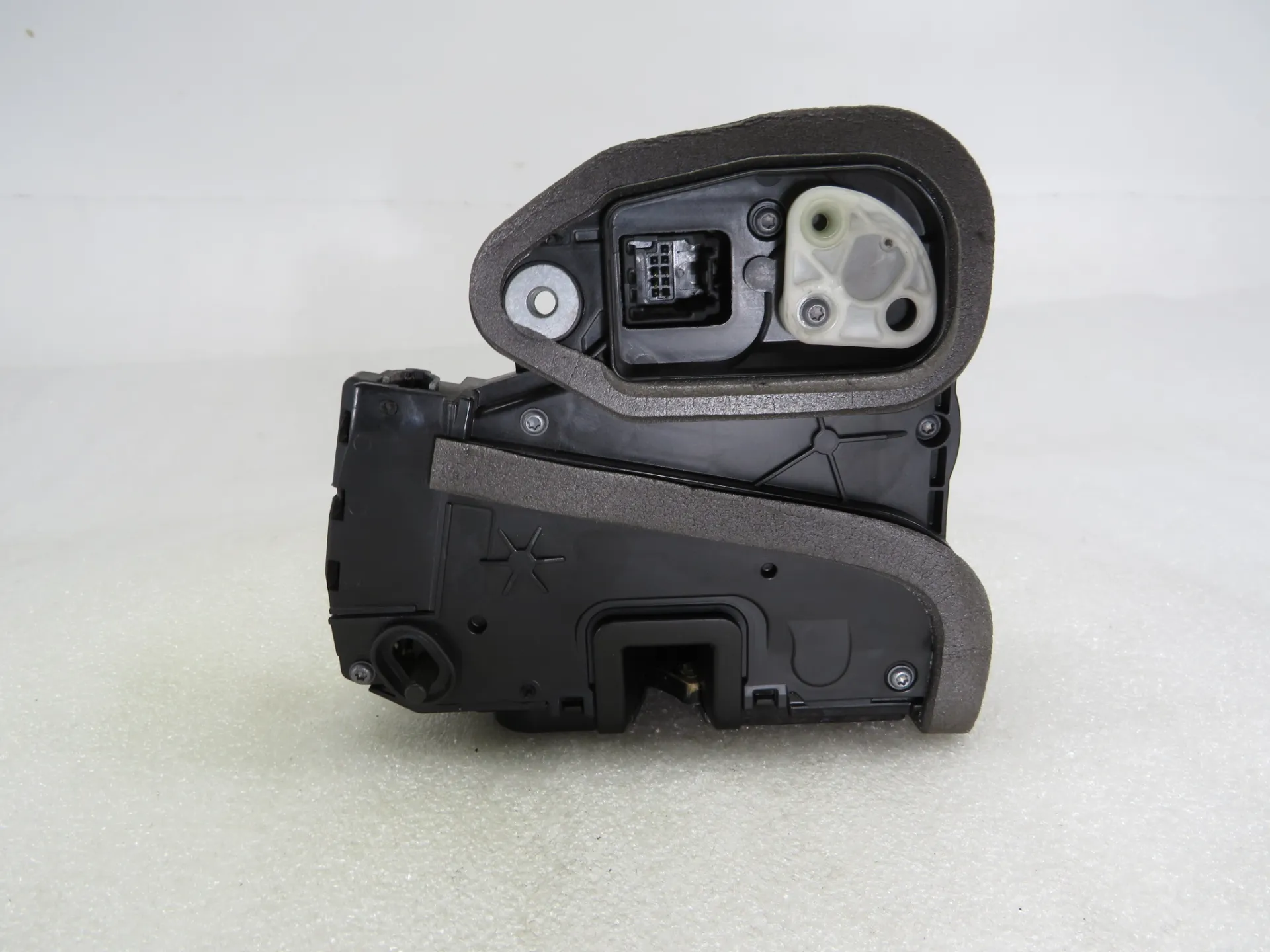 Rear Right Door Lock OPEL Astra K Sports Tourer Imagem-1