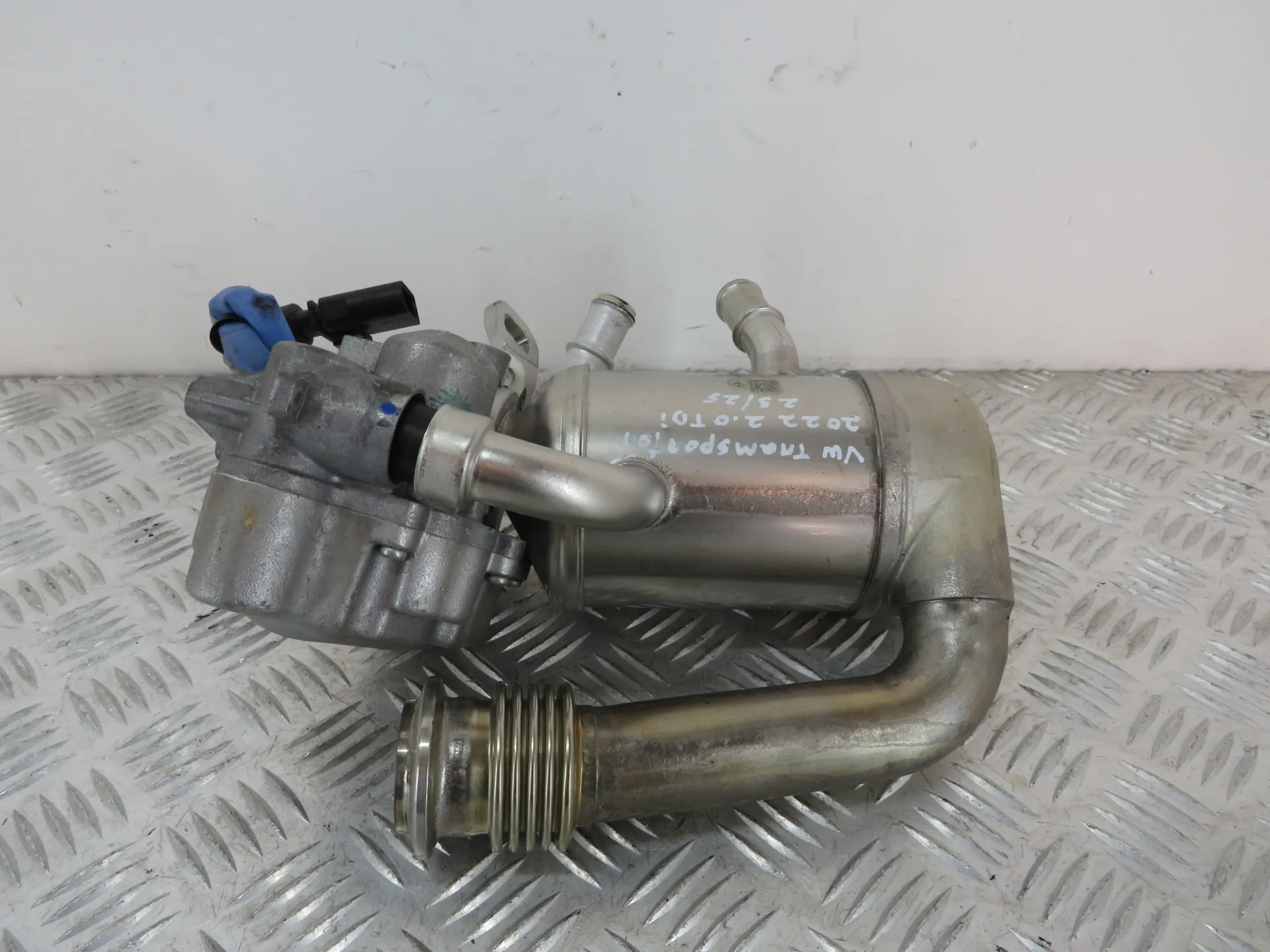 Radiador de gases / EGR VOLKSWAGEN Transporter VI Kombi (SGB, SGG, SGJ) Imagem-1