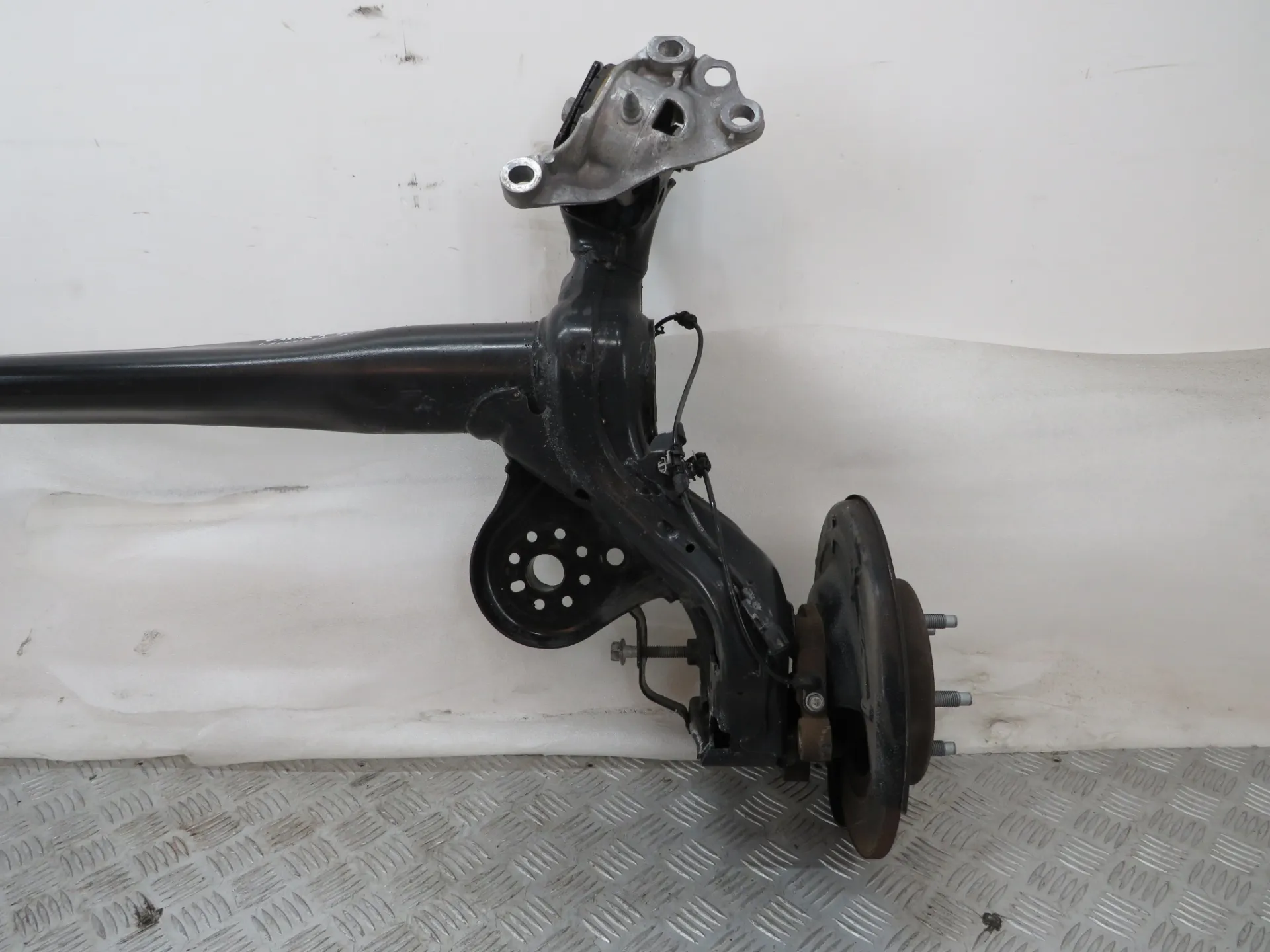 Rear axle with discs OPEL Astra K Sports Tourer Imagem-2