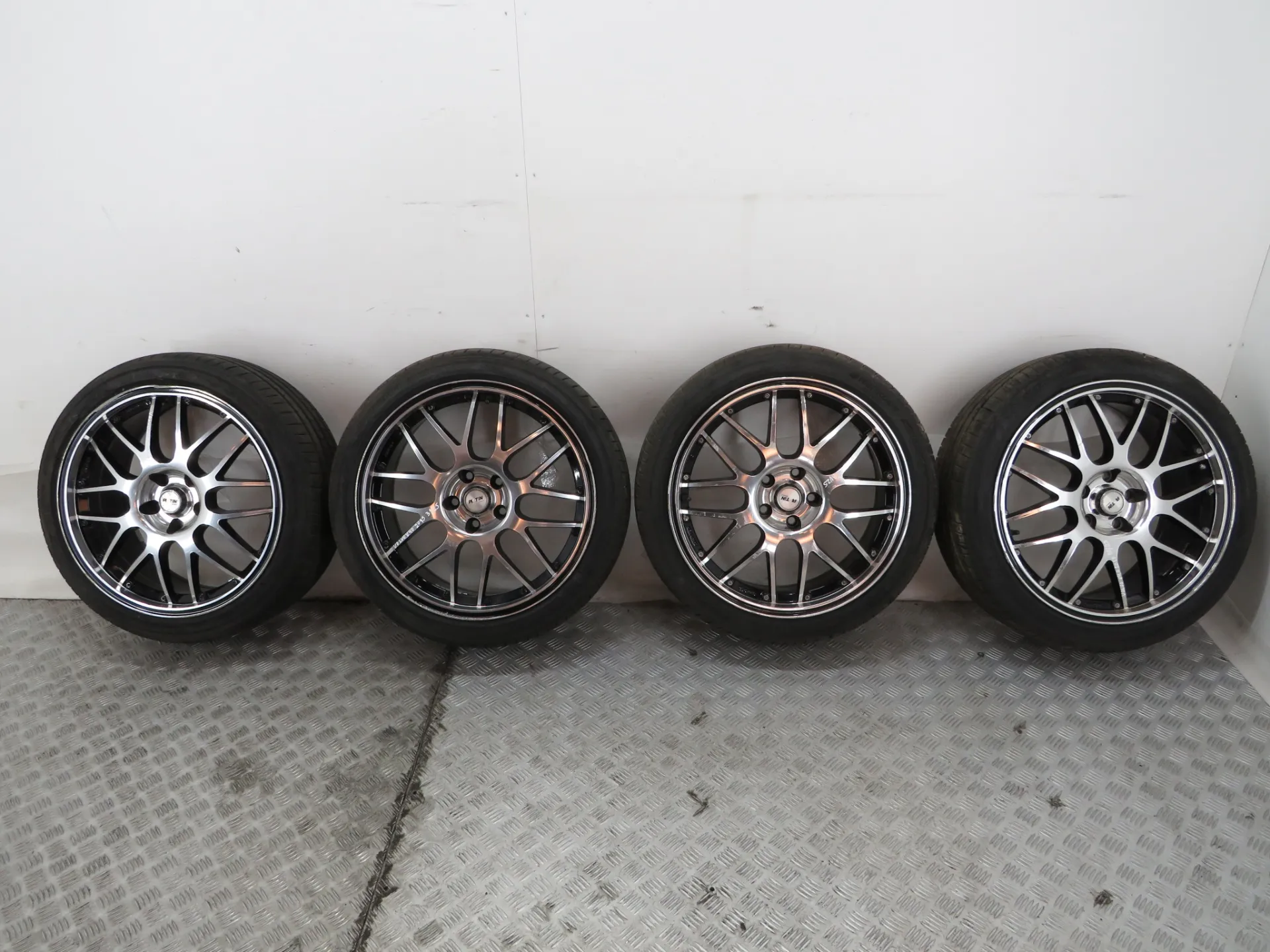 Conjunto de jantes VOLVO V40 Hatchback