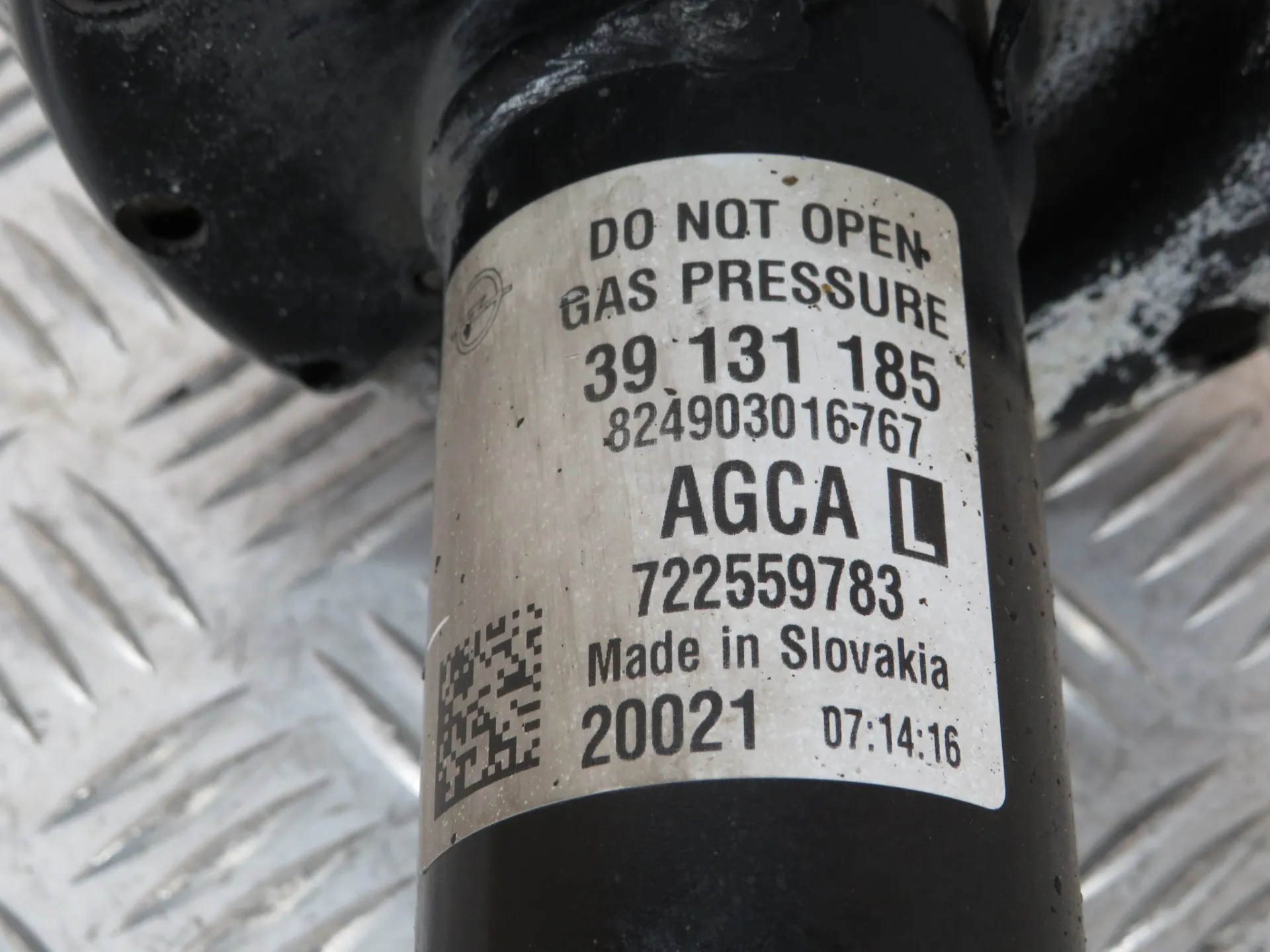 Left Front Shock Absorber OPEL Astra K Sports Tourer Imagem-3