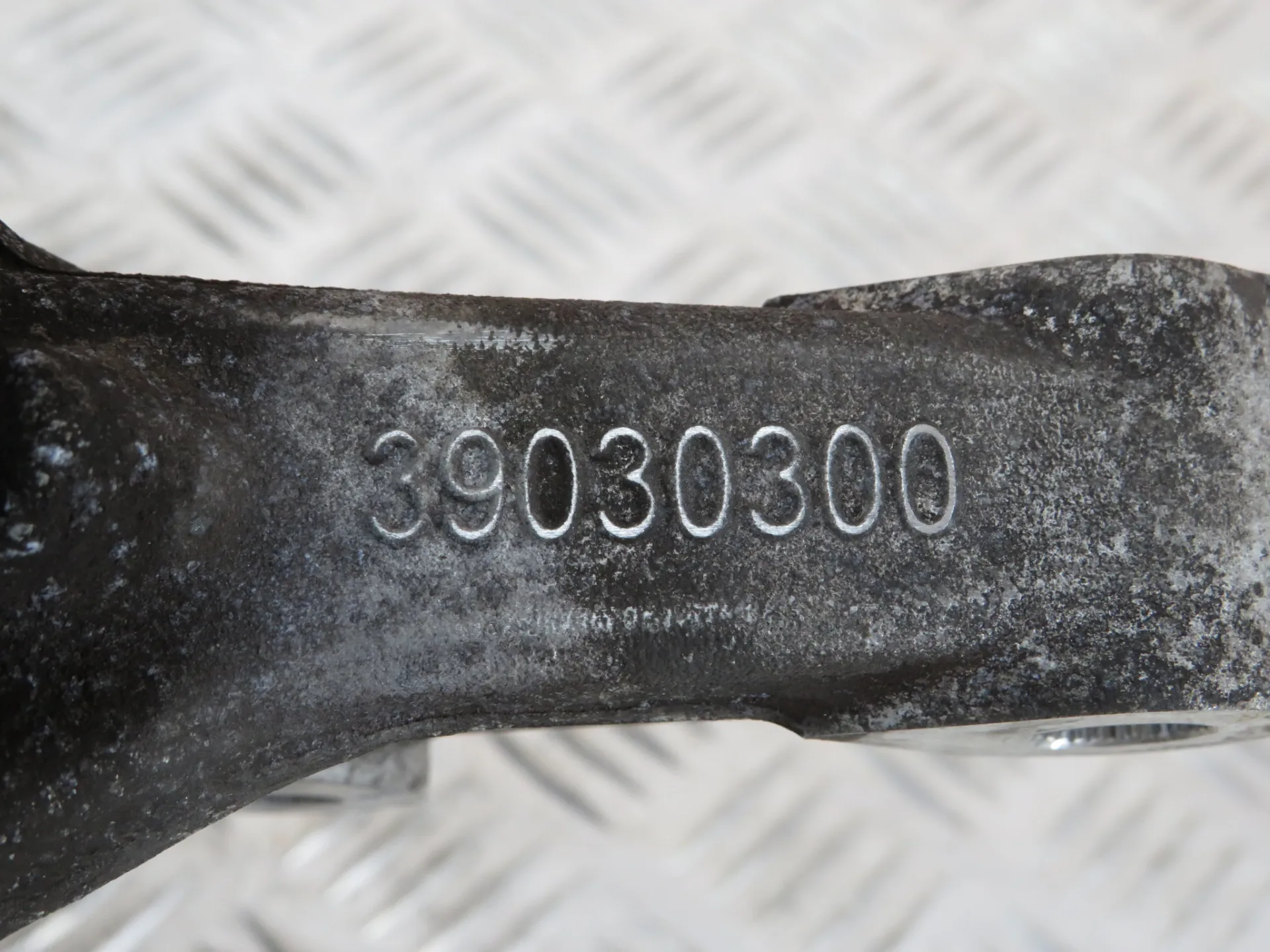 Right front steering knuckle OPEL Astra K Sports Tourer Imagem-3