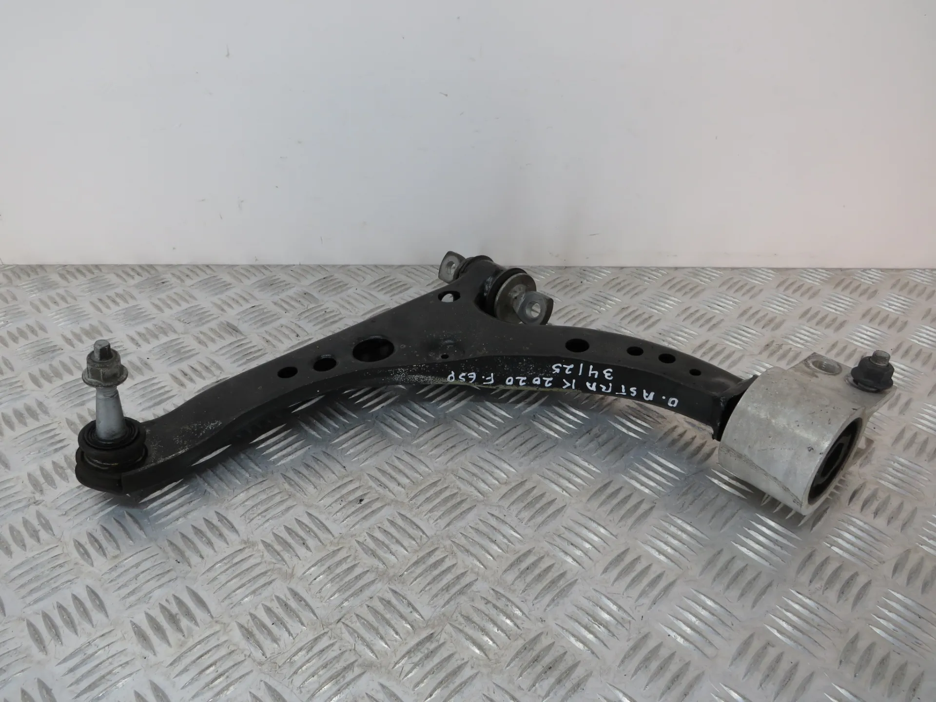 Left front suspension arm OPEL Astra K Sports Tourer