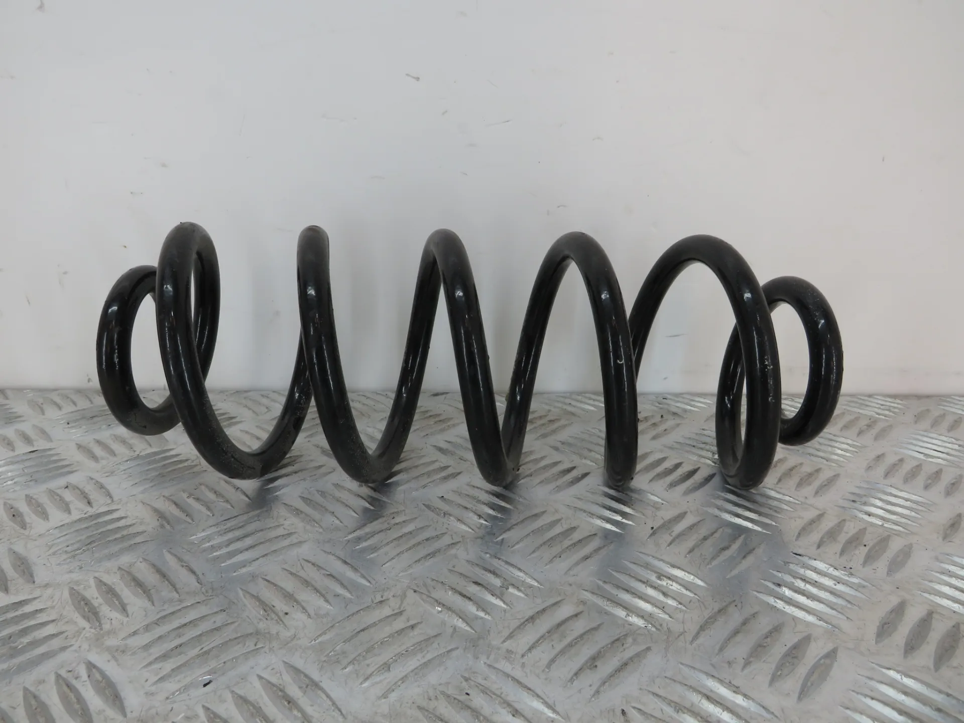 Right rear Suspension Spring OPEL Astra K Sports Tourer