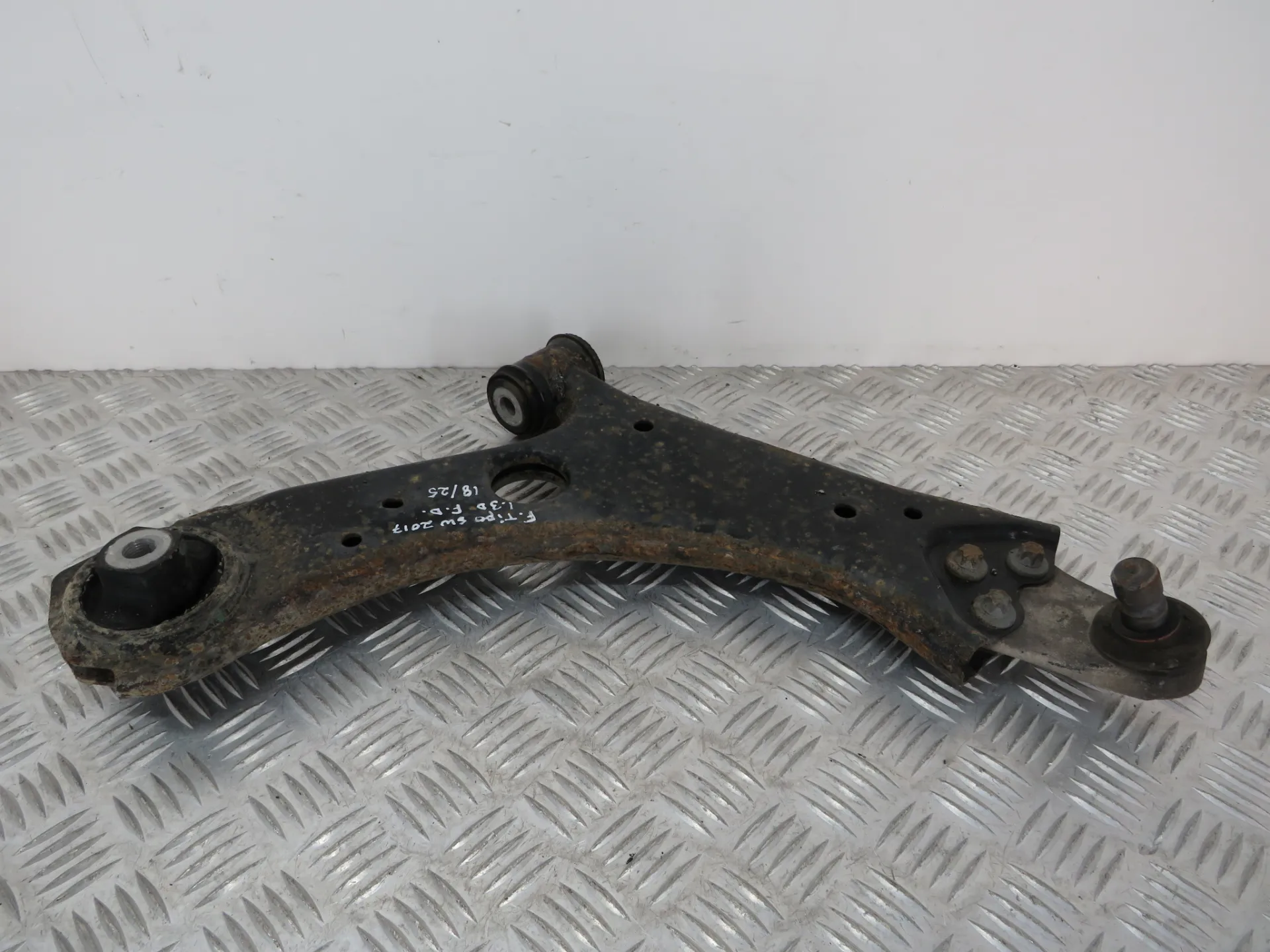 Bras de suspension Avant Droite FIAT Tipo Wagon (358_)