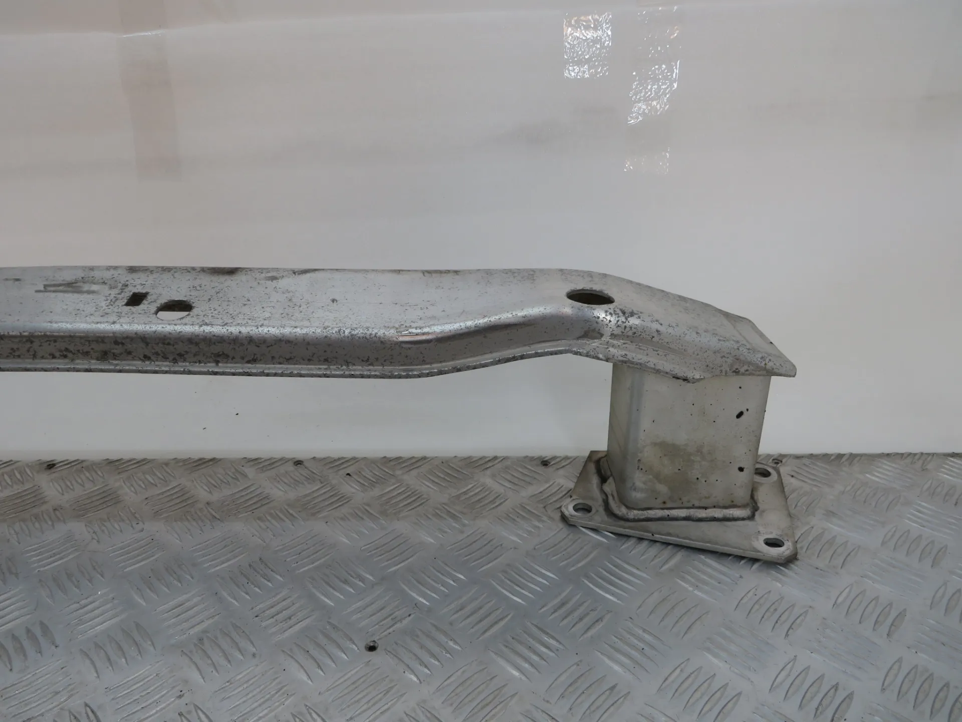 Rear bumper reinforcement OPEL Astra K Sports Tourer Imagem-2