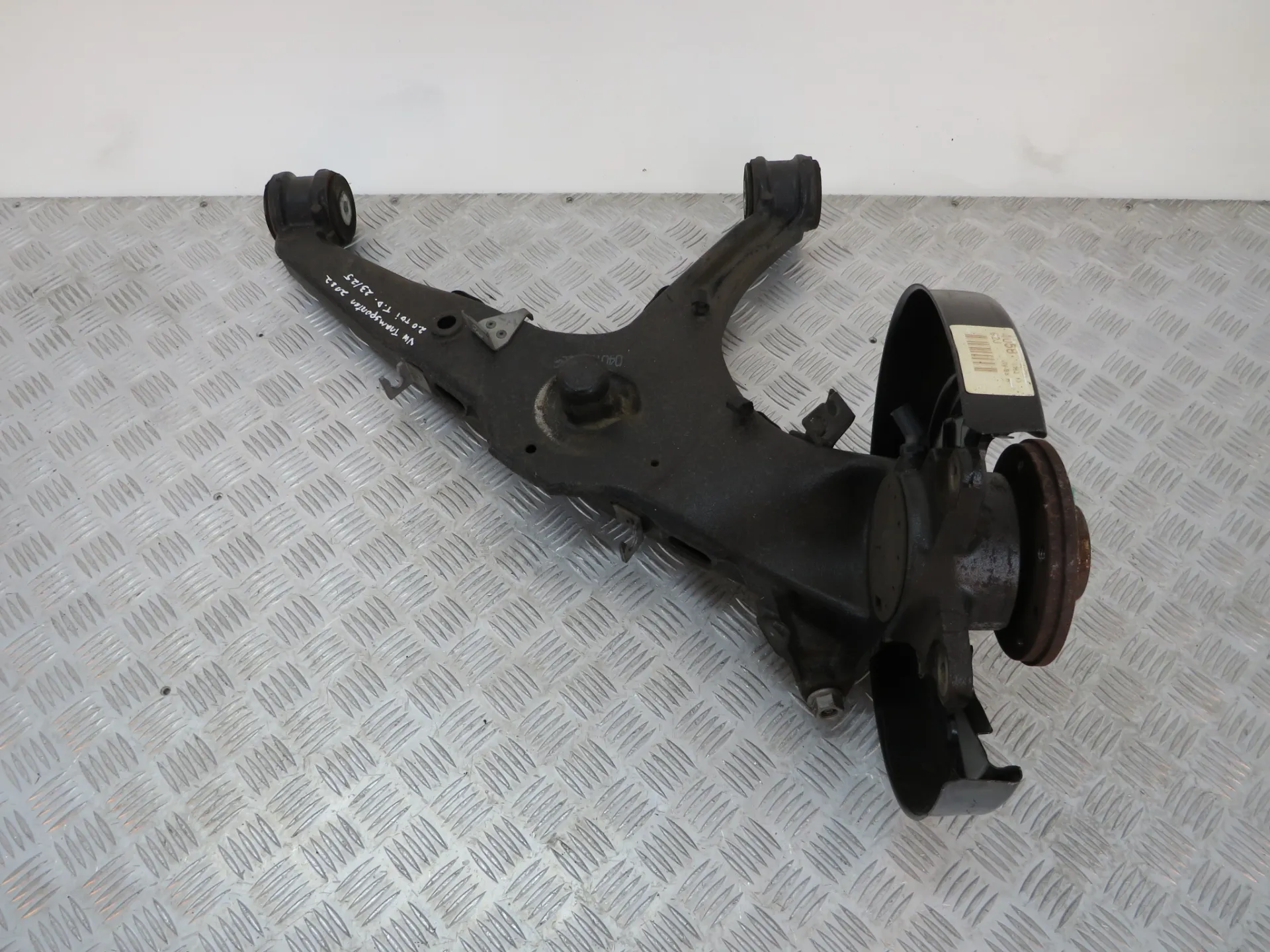 Fusée arrière Droite VOLKSWAGEN Transporter VI Kombi (SGB, SGG, SGJ)