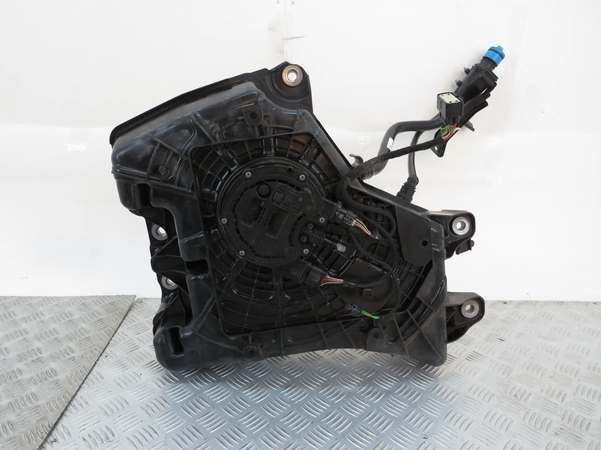 Serbatoio AdBlue OPEL Astra K Sports Tourer Imagem-3